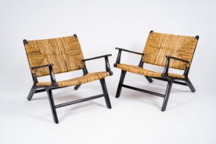 Olivier De Schrijver (1958): A pair of Beverly Hills recliner chairs with armrests in wild straw and