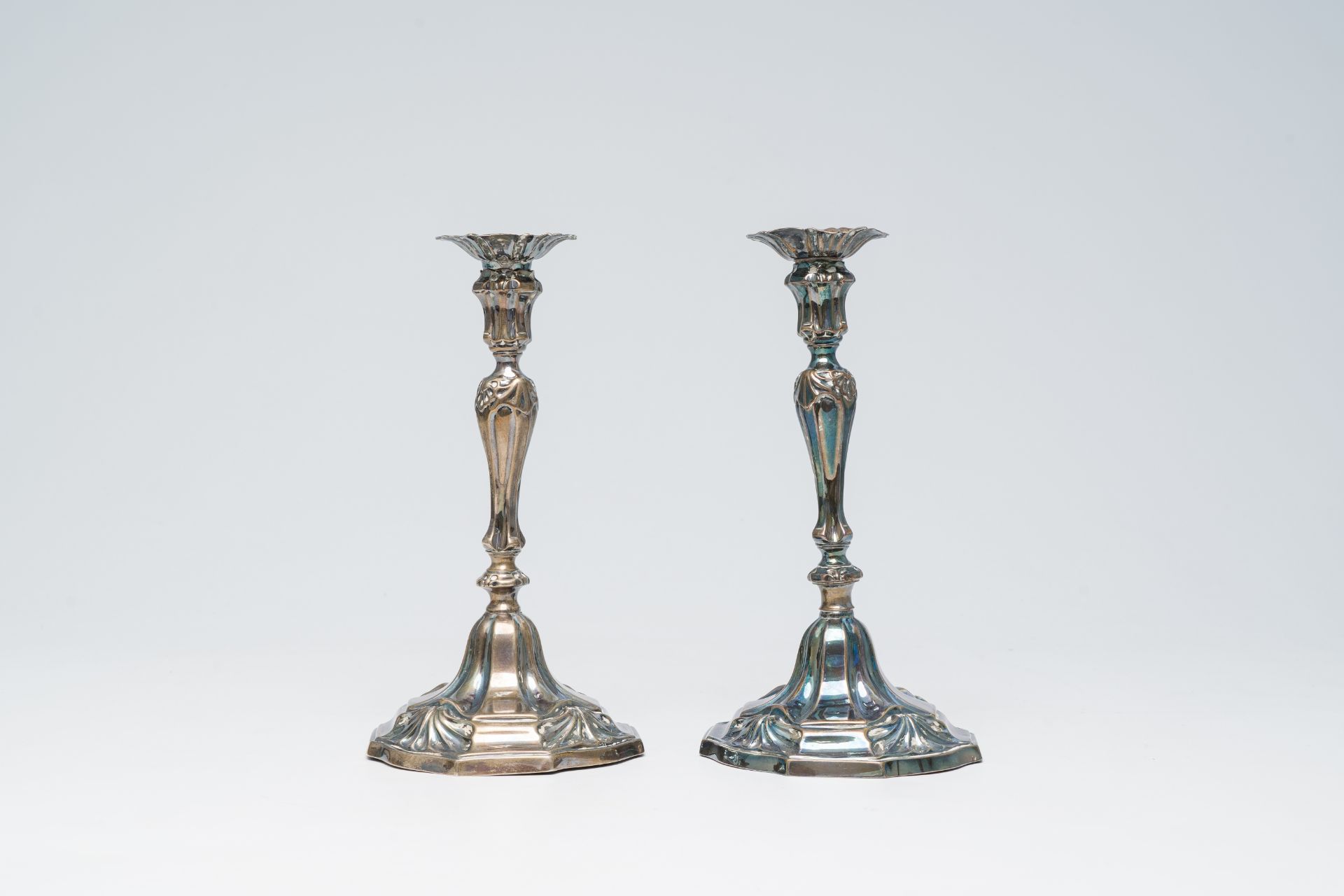 A pair of Ghent silver candlesticks, dated 1794 - Bild 5 aus 9