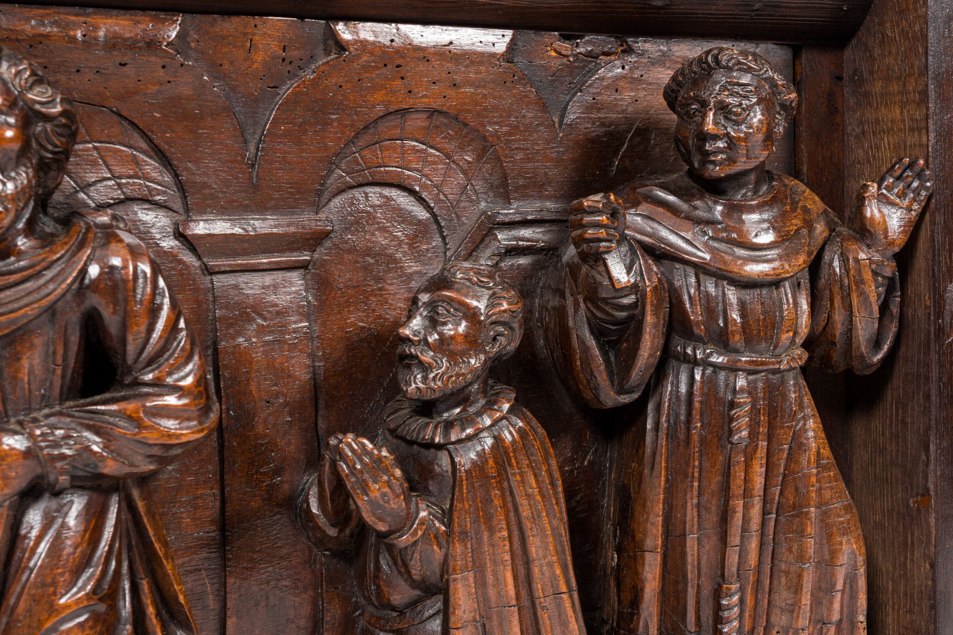 A large Flemish carved wood 'Nativity' panel, 17th C. - Image 3 of 7