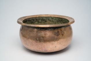 An Islamic tinned copper bowl with engraved design, 19th/20th C.