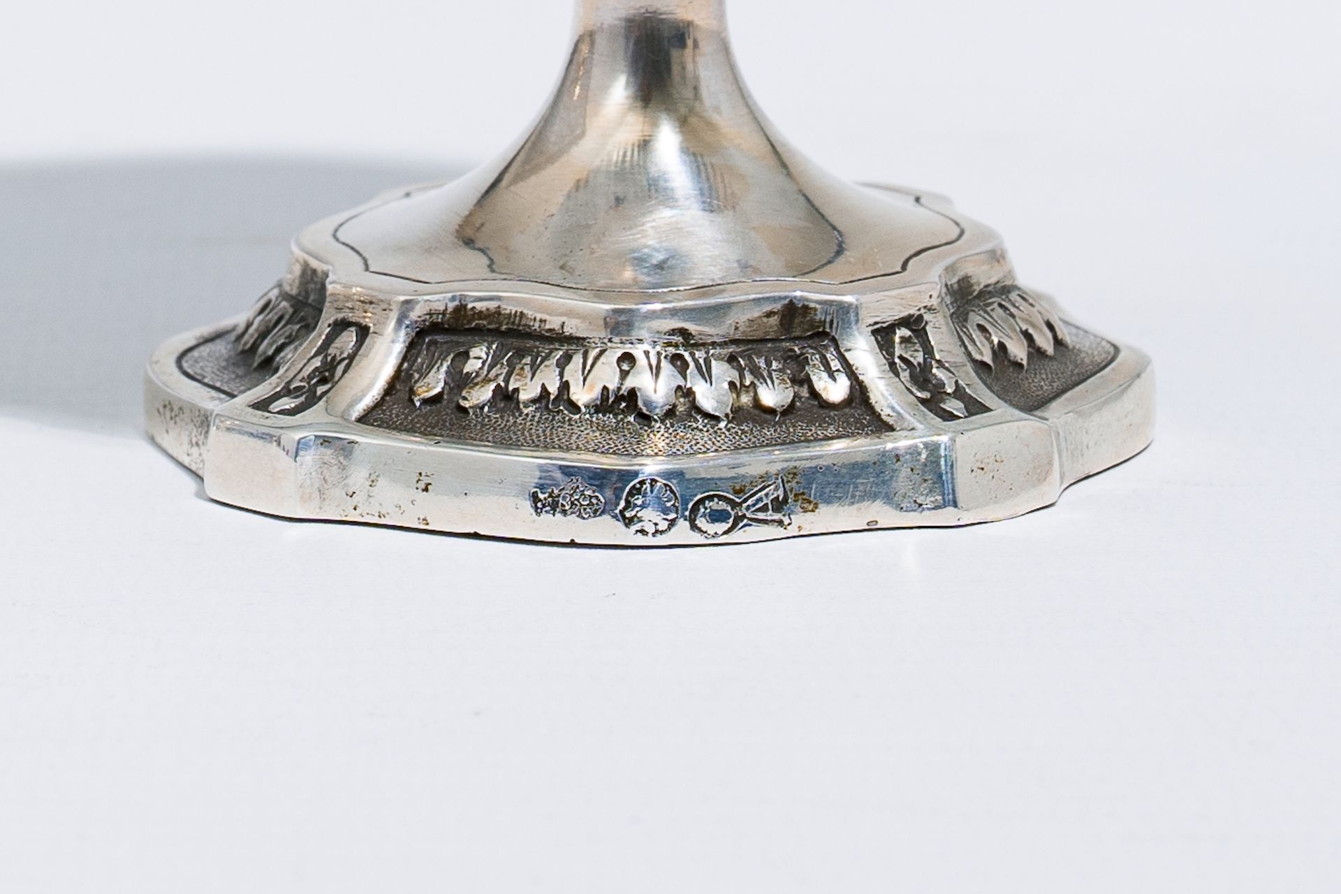 Four various French silver casters with floral design, possibly 18th C. and later - Image 12 of 14