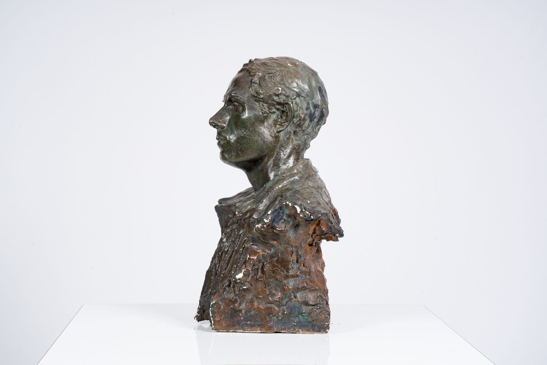 Gustave Van den Meersche (1891-1970): Bust of a man, patinated plaster, dated 1917 - Image 3 of 6