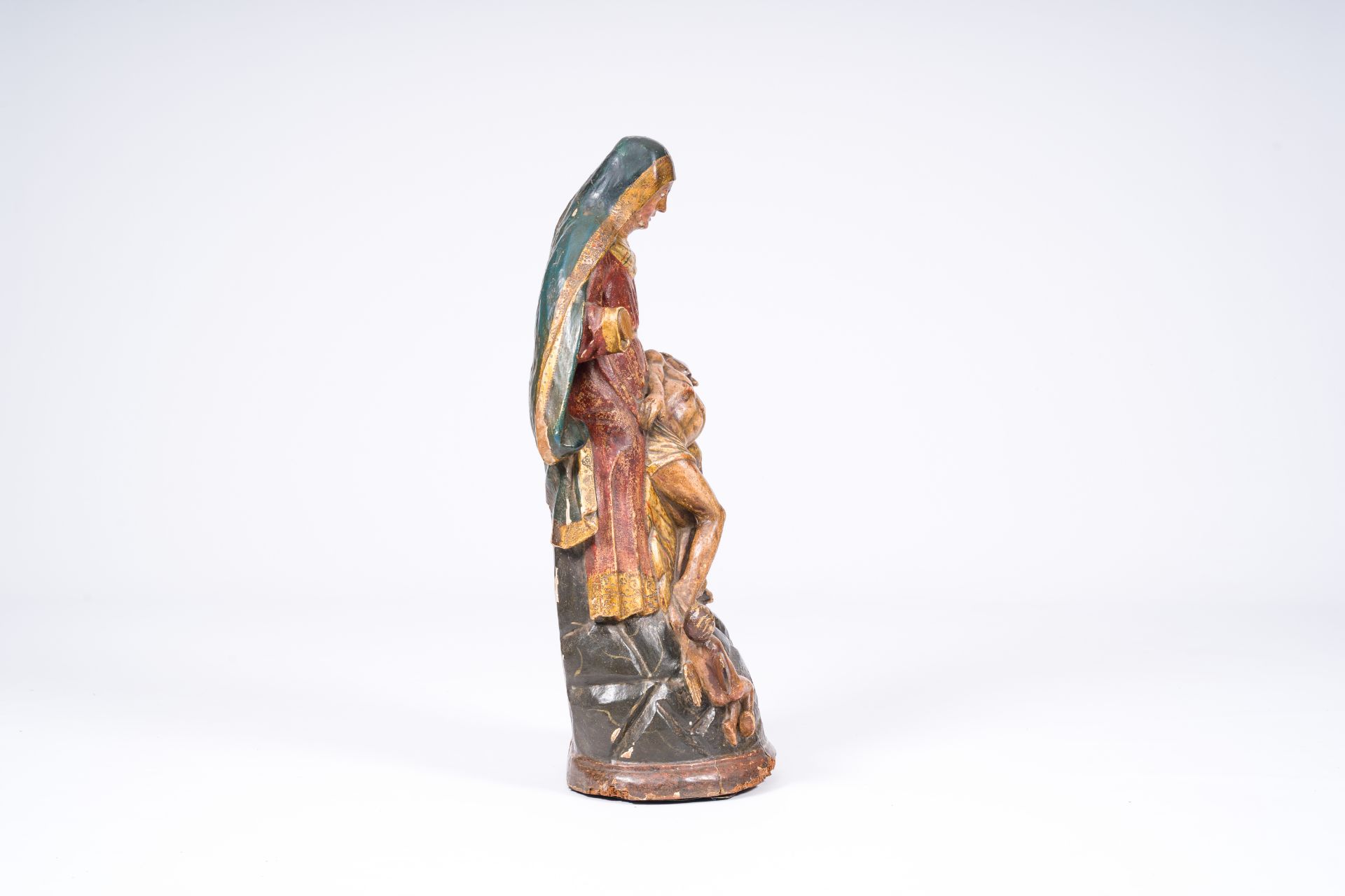 A French polychromed carved wood Pieta, 17th C. - Image 5 of 7