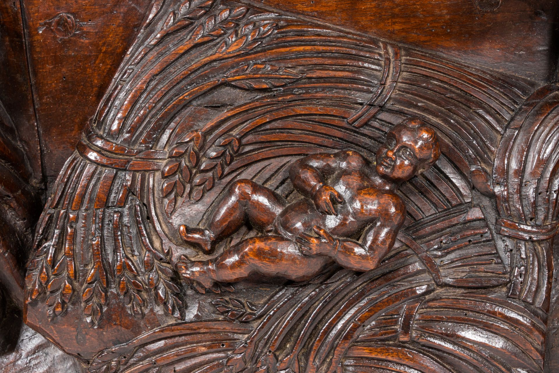 A large Flemish carved wood 'Nativity' panel, 17th C. - Image 6 of 7