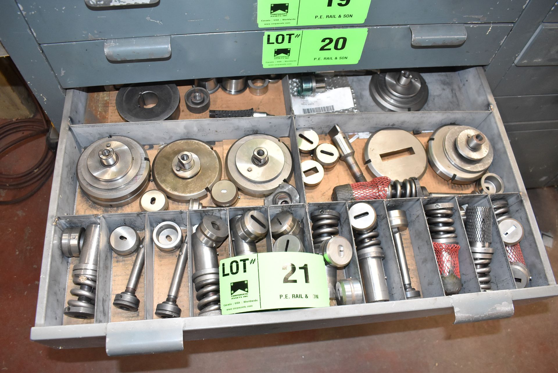 LOT/ CONTENTS OF DRAWER CONSISTING OF PUNCH TOOLING (LOCATED AT 1097 PARISIEN ST)