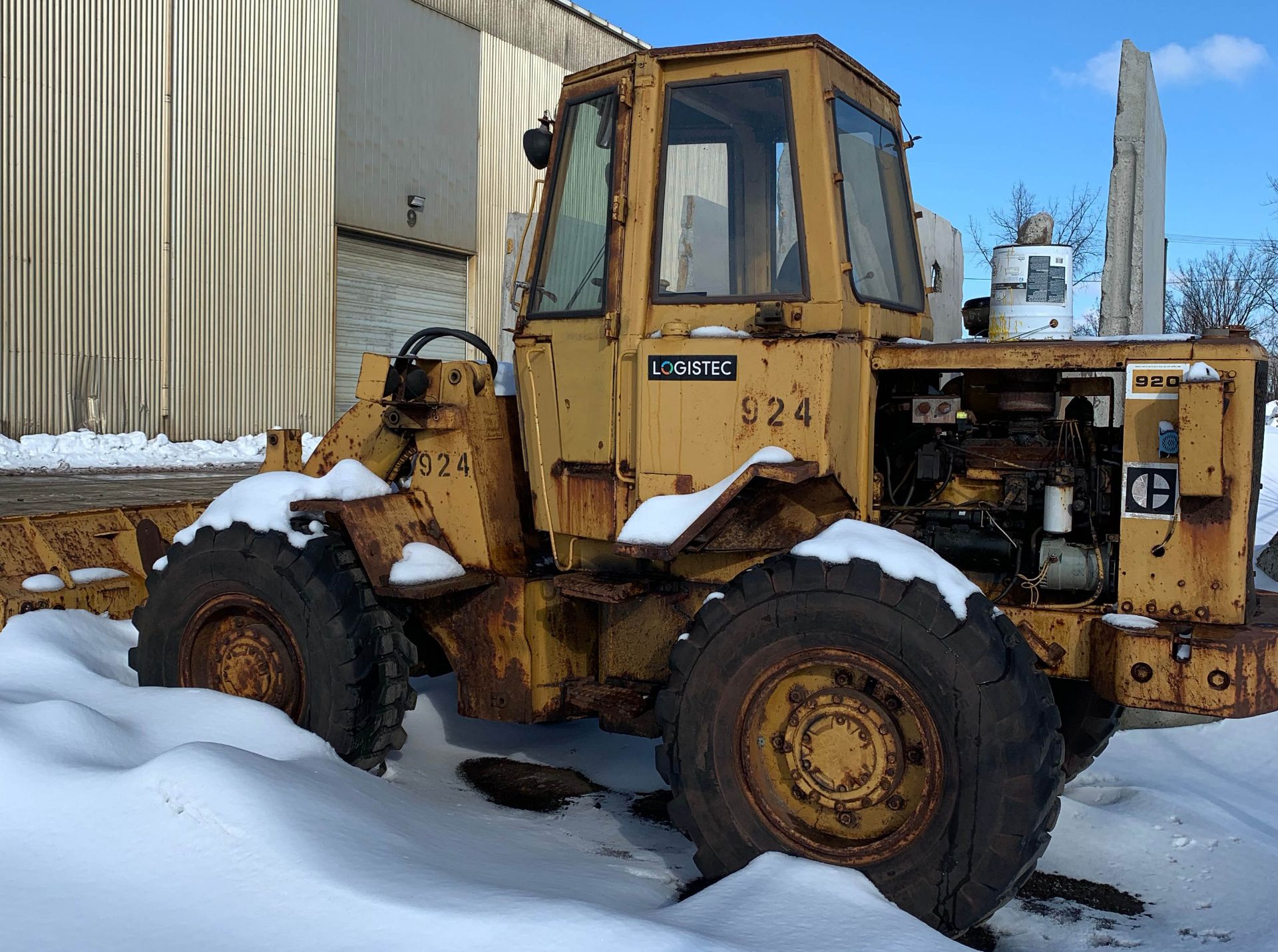 CATERPILLAR 920 COMPACT WHEEL LOADER WITH 29,519 LB. CAPACITY (MAX. TIPPING WEIGHT), 1 YRD 3 BUCKET, - Image 4 of 9