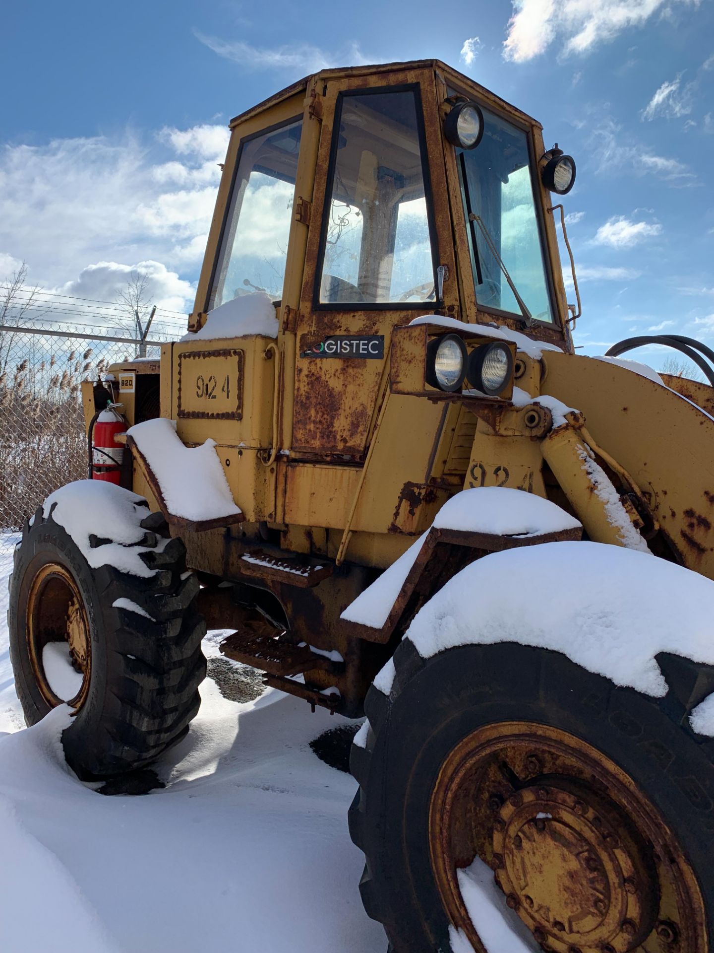 CATERPILLAR 920 COMPACT WHEEL LOADER WITH 29,519 LB. CAPACITY (MAX. TIPPING WEIGHT), 1 YRD 3 BUCKET, - Image 6 of 9