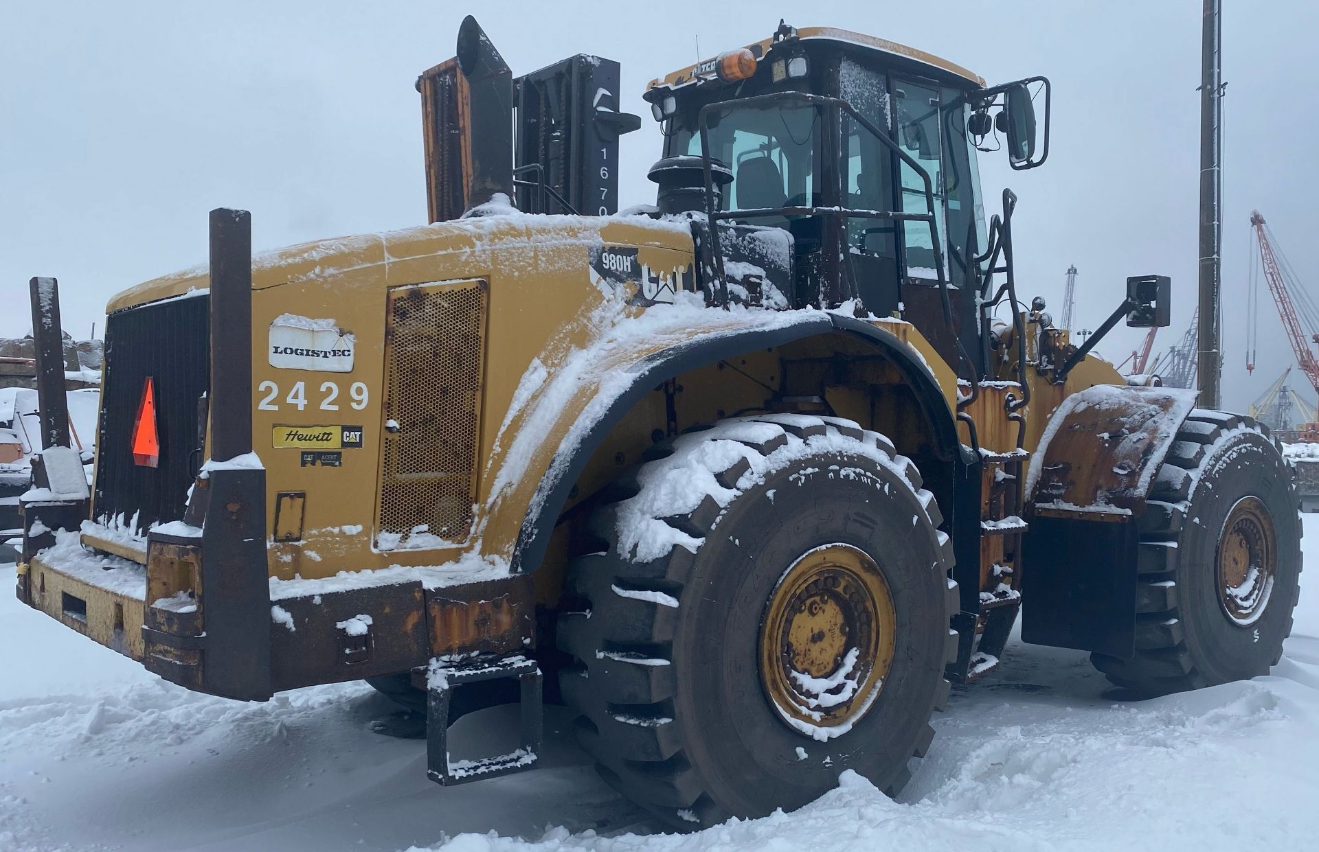 CATERPILLAR 980H (2011) FRONT END ARTICULATING WHEEL LOADER WITH 45,812 LB. CAPACITY (MAX. TIPPING - Image 2 of 10