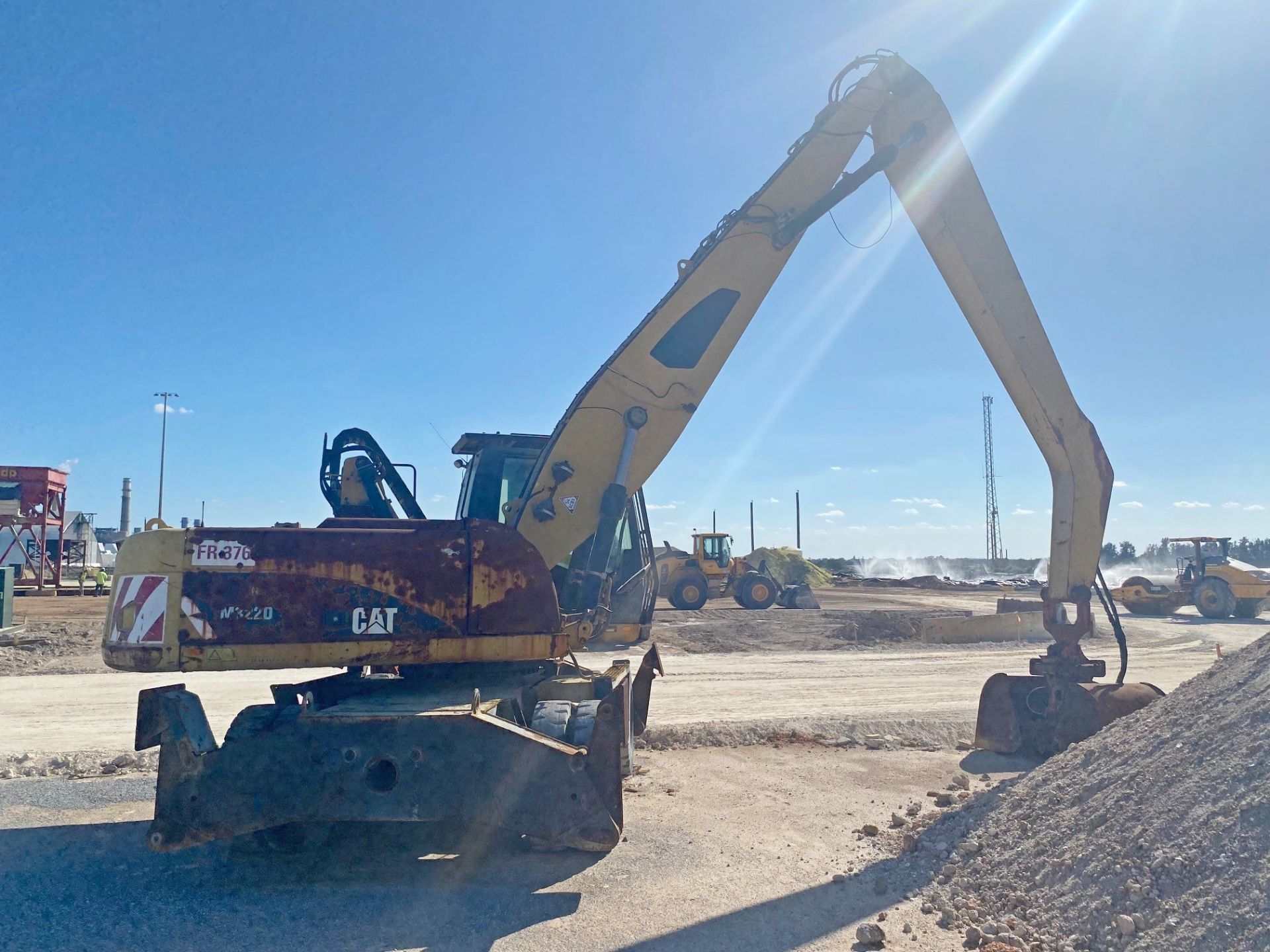 CATERPILLAR (2010) M322D HYDRAULIC WHEEL EXCAVATOR WITH 25,000 LB. MAX. CAPACITY, HYDRAULIC - Image 2 of 5