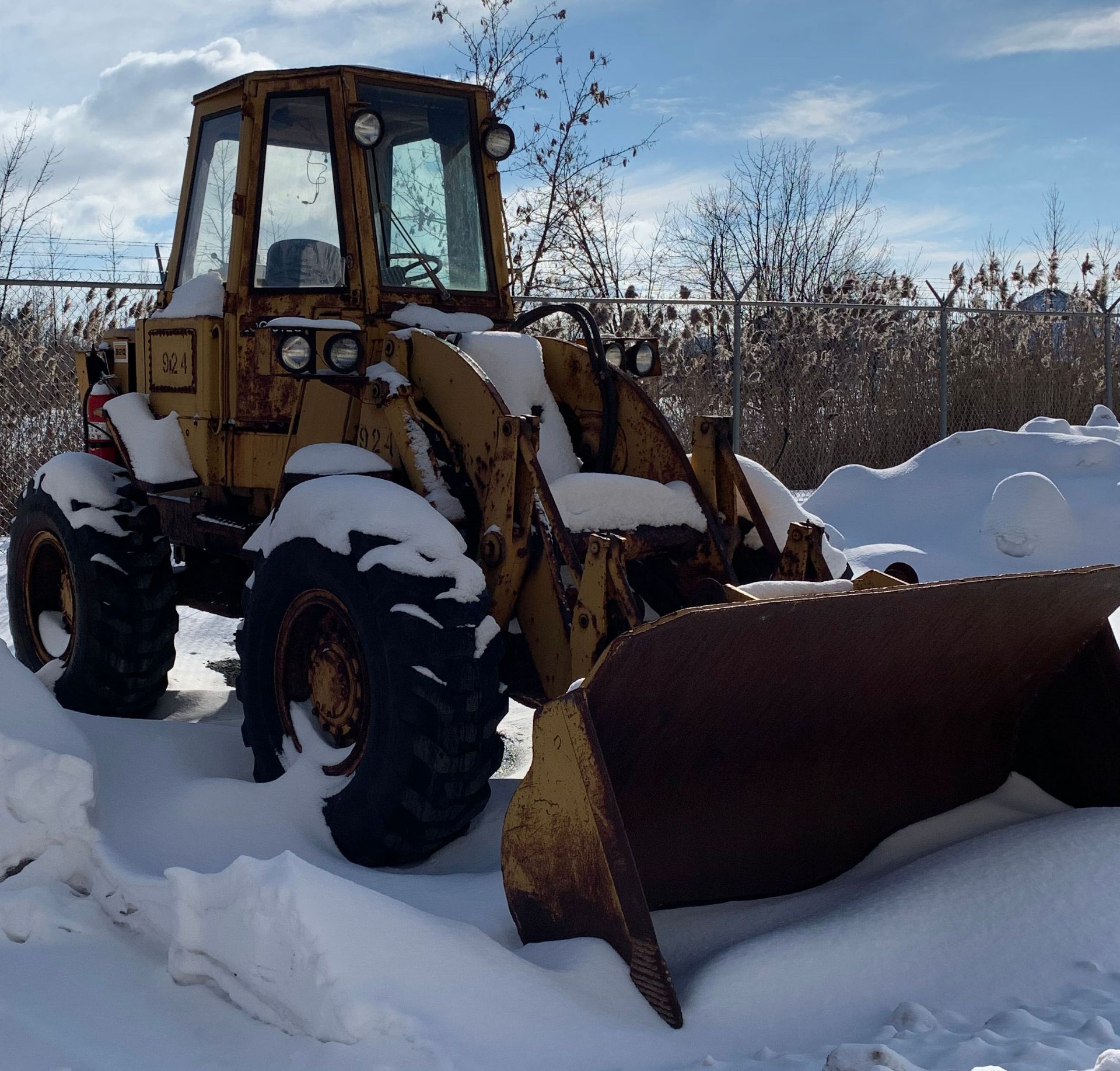 CATERPILLAR 920 COMPACT WHEEL LOADER WITH 29,519 LB. CAPACITY (MAX. TIPPING WEIGHT), 1 YRD 3 BUCKET, - Image 3 of 9