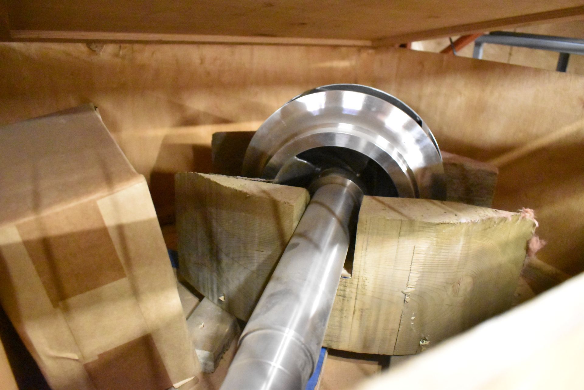 LOT/ CONTENTS OF SHELF CONSISTING OF RIVER PUMP IMPELLER AND 6" VALVES (CI) [RIGGING FEE FOR LOT # - Image 6 of 6