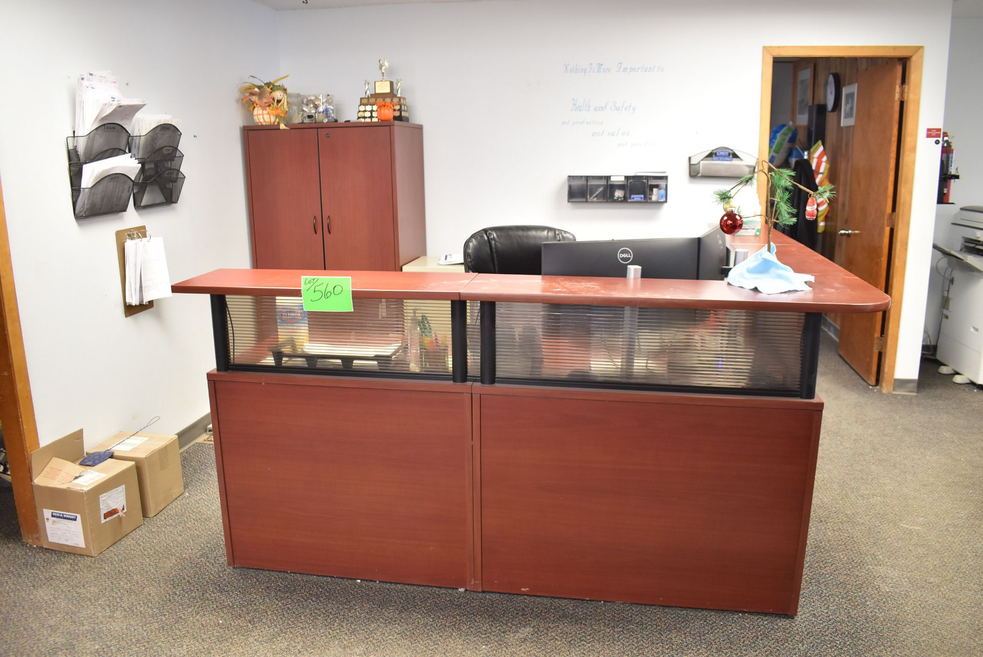 LOT/ RECEPTION DESK WITH CABINETS AND MONITORS [RIGGING FEE FOR LOT #560 - $120 CAD PLUS