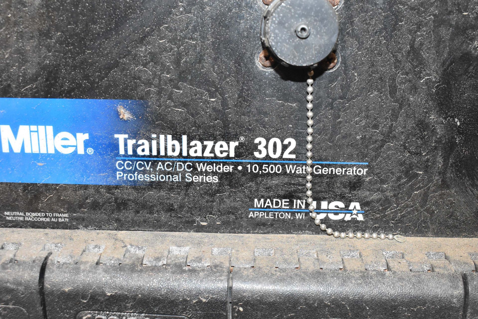 MILLER TRAILBLAZER 302 GAS POWERED CC/CV, AC/DC WELDER WITH 10,500 WATT GENERATOR WITH CABLES AND - Image 6 of 7