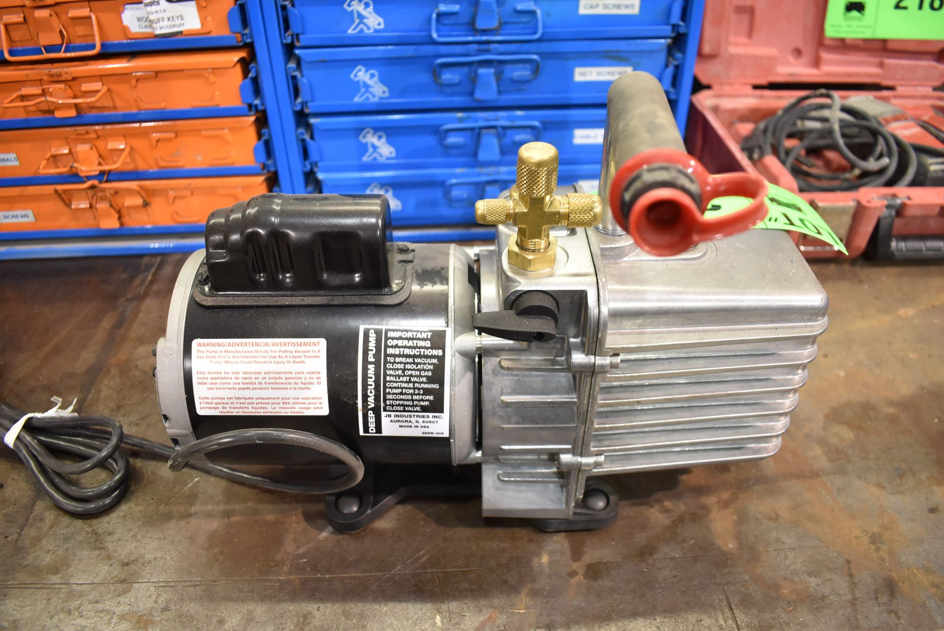 JB PLATINUM DV-285N 10CFM VACUUM PUMP [RIGGING FEE FOR LOT #217 - $20 CAD PLUS APPLICABLE TAXES] - Image 4 of 4