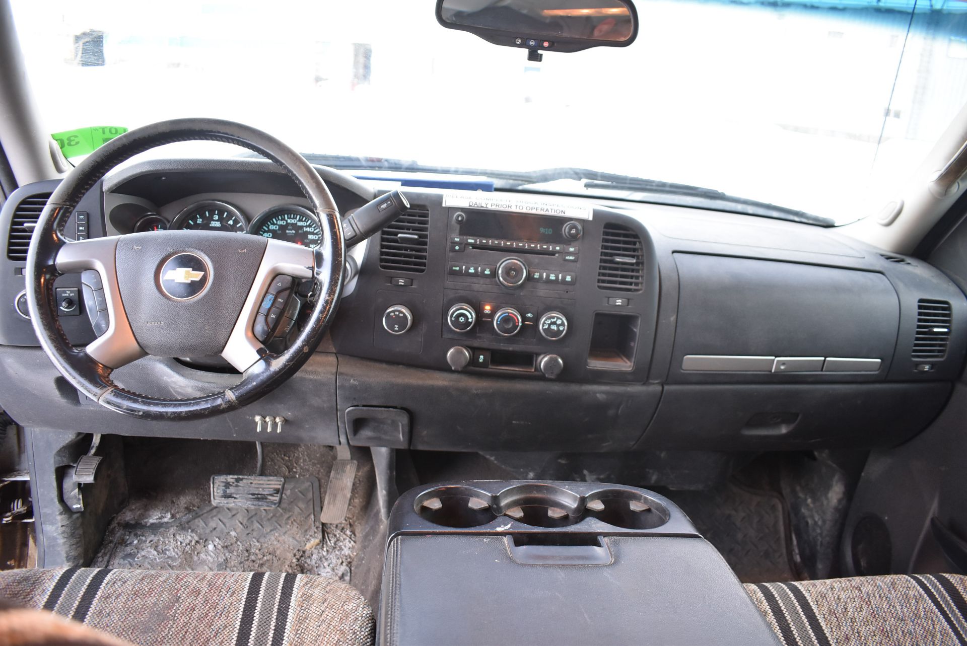 CHEVROLET (2012) 2500 HD SILVERADO EXTENDED CAB 4X4 PICKUP TRUCK WITH 195372KMS (AT TIME OF LISTING) - Image 11 of 16