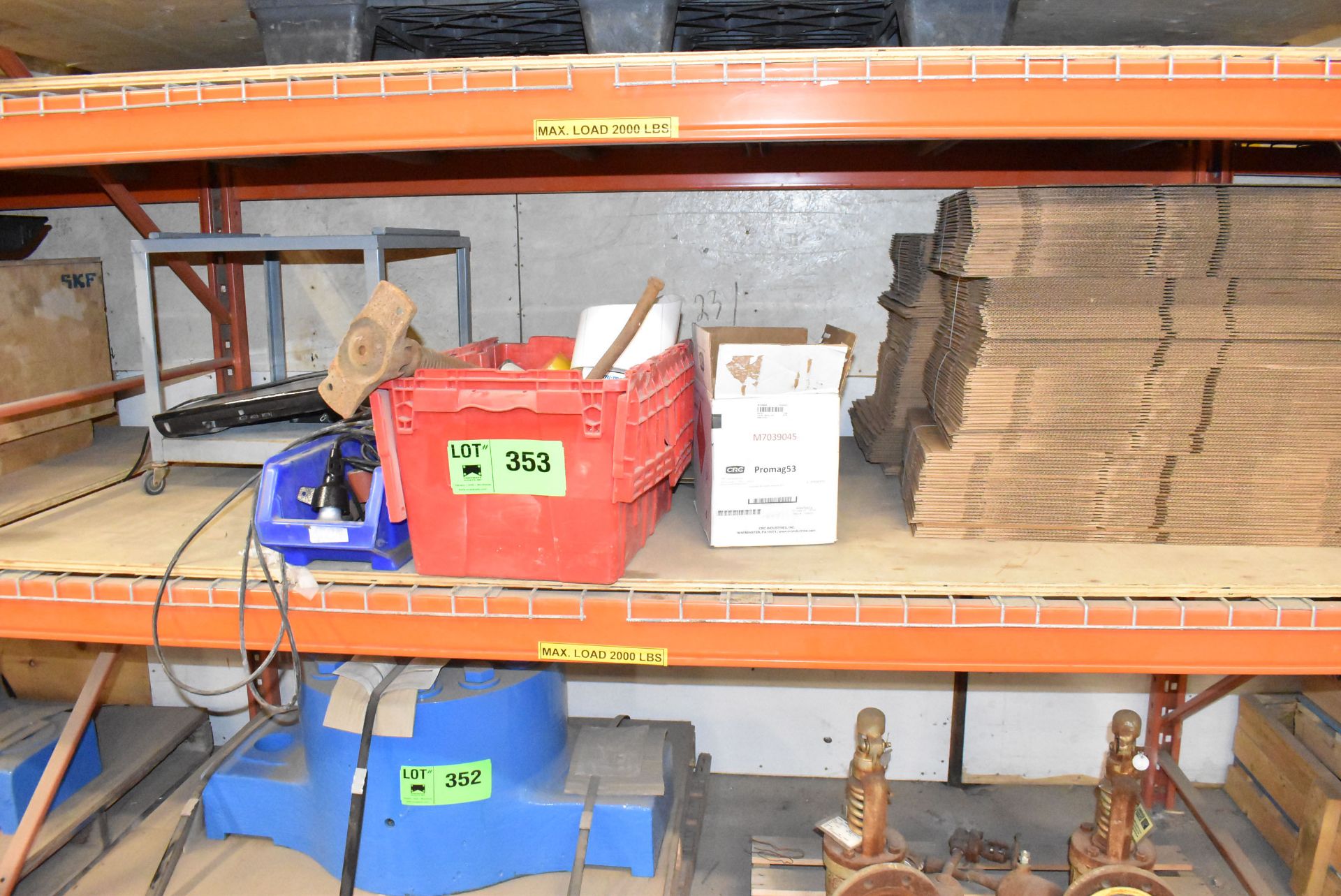 LOT/ CONTENTS OF SHELF CONSISTING OF CARDBOARD BOWES AND SUPPLIES (CI) [RIGGING FEE FOR LOT #