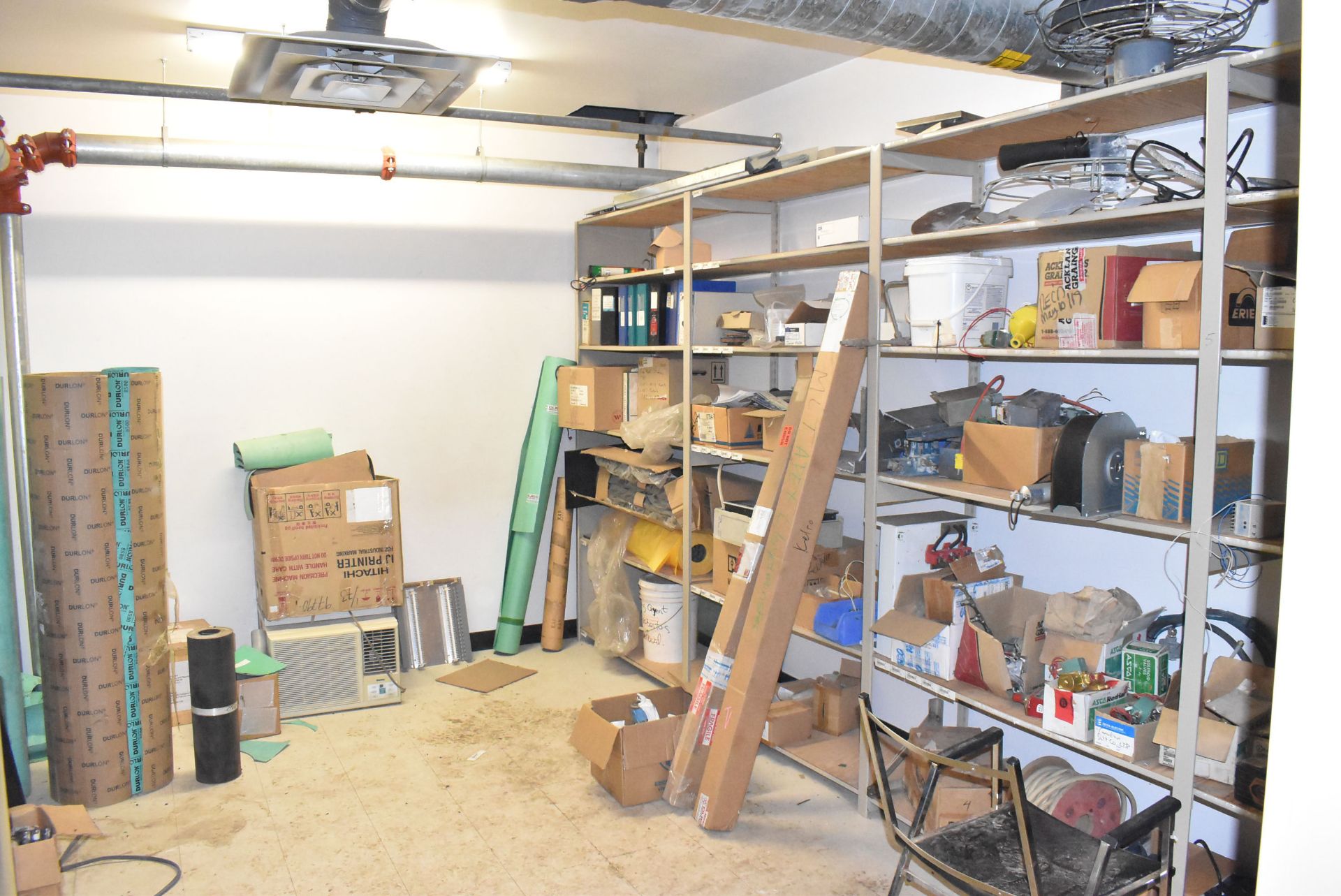 LOT/ CONTENTS OF ROOM CONSISTING OF VALVES, PIPING SUPPLIES, HARDWARE AND SHELVING [RIGGING FEE - Image 4 of 11