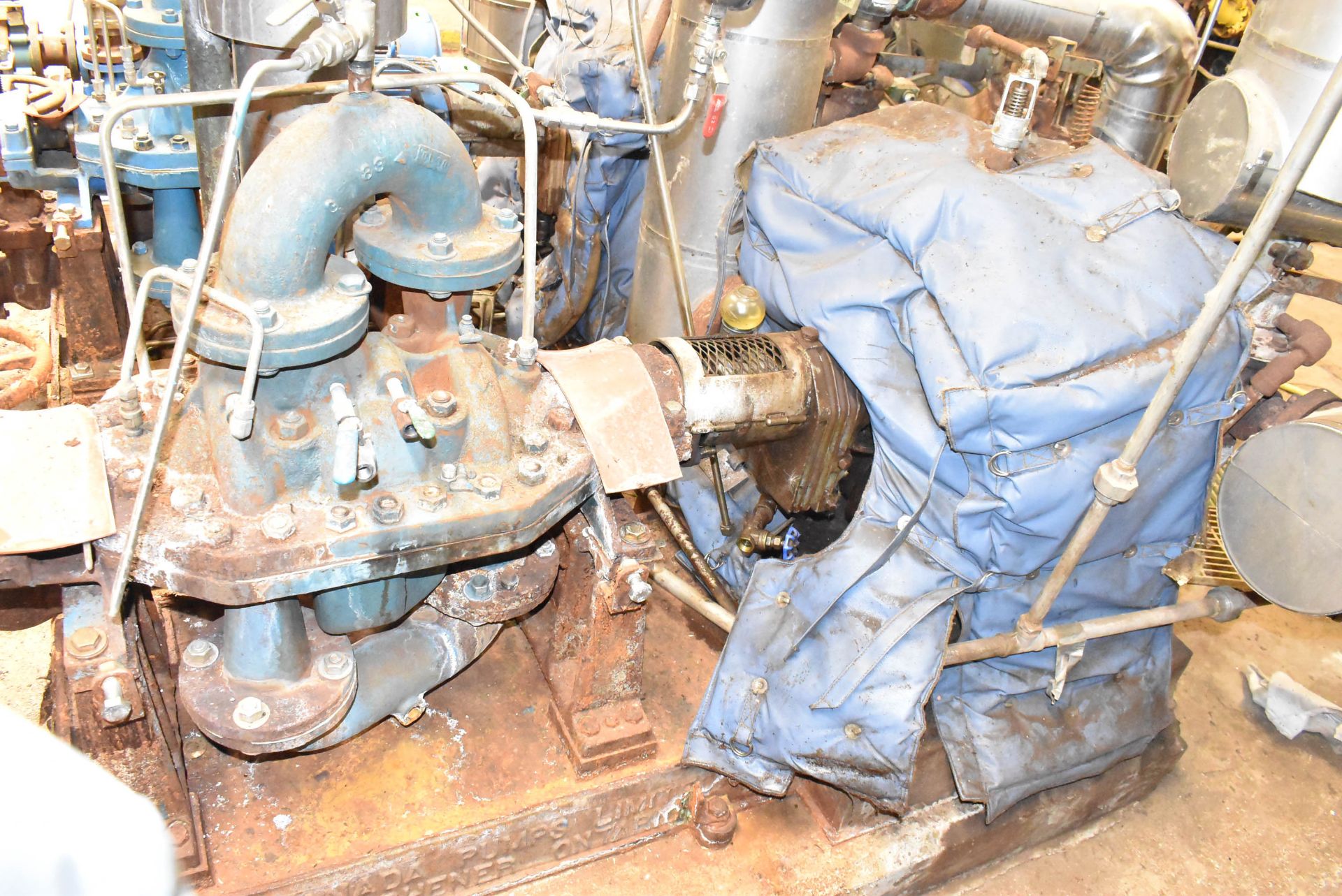 LOT/ MFG UNKNOWN FEED PUMP (CI) [RIGGING FEE FOR LOT #155 - $1400 CAD PLUS APPLICABLE TAXES] - Image 3 of 3