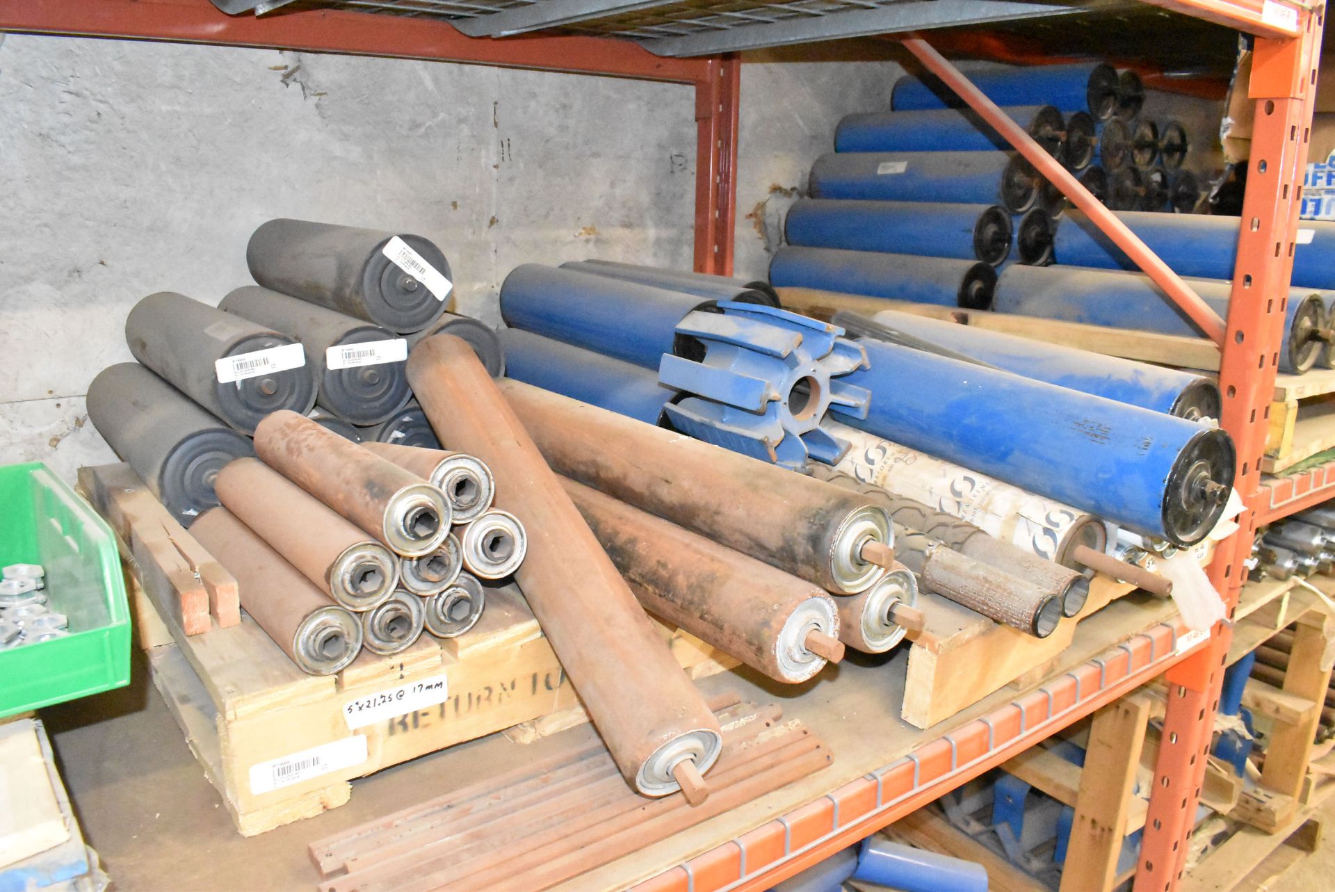 LOT/ CONTENTS OF SHELF CONSISTING OF CONVEYOR ROLLERS (VARIOUS SIZES) (CI) [RIGGING FEE FOR LOT #366 - Image 6 of 15