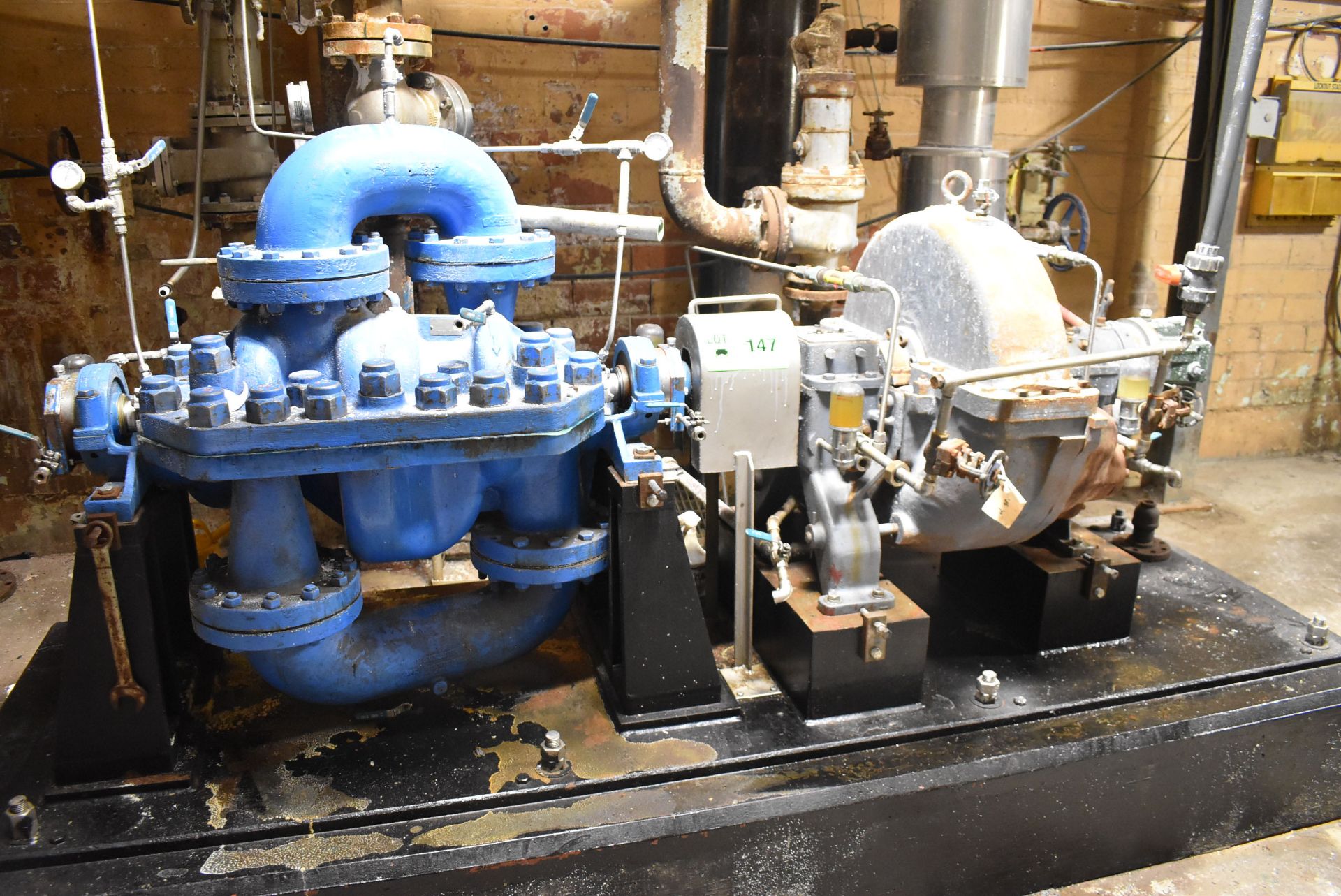 LOT/ MFG UNKNOWN BRINE PUMP (CI) [RIGGING FEE FOR LOT #147 - $3000 CAD PLUS APPLICABLE TAXES]
