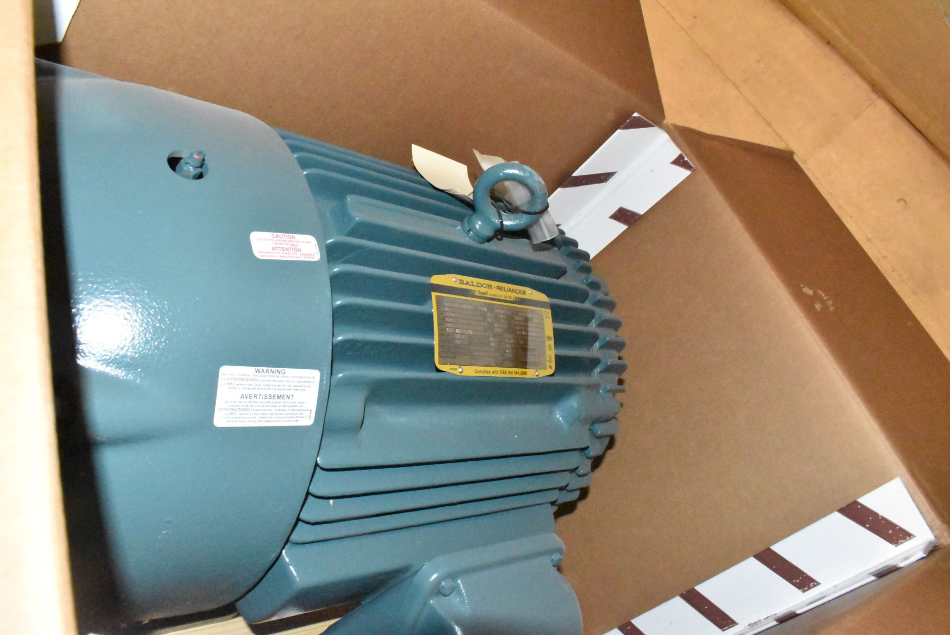 LOT/ CONTENTS OF SHELF CONSISTING OF BALDOR 40HP ELECTRIC MOTOR WITH 1770RPM,575V, 60Hz,3PH 37AMP ( - Image 3 of 5