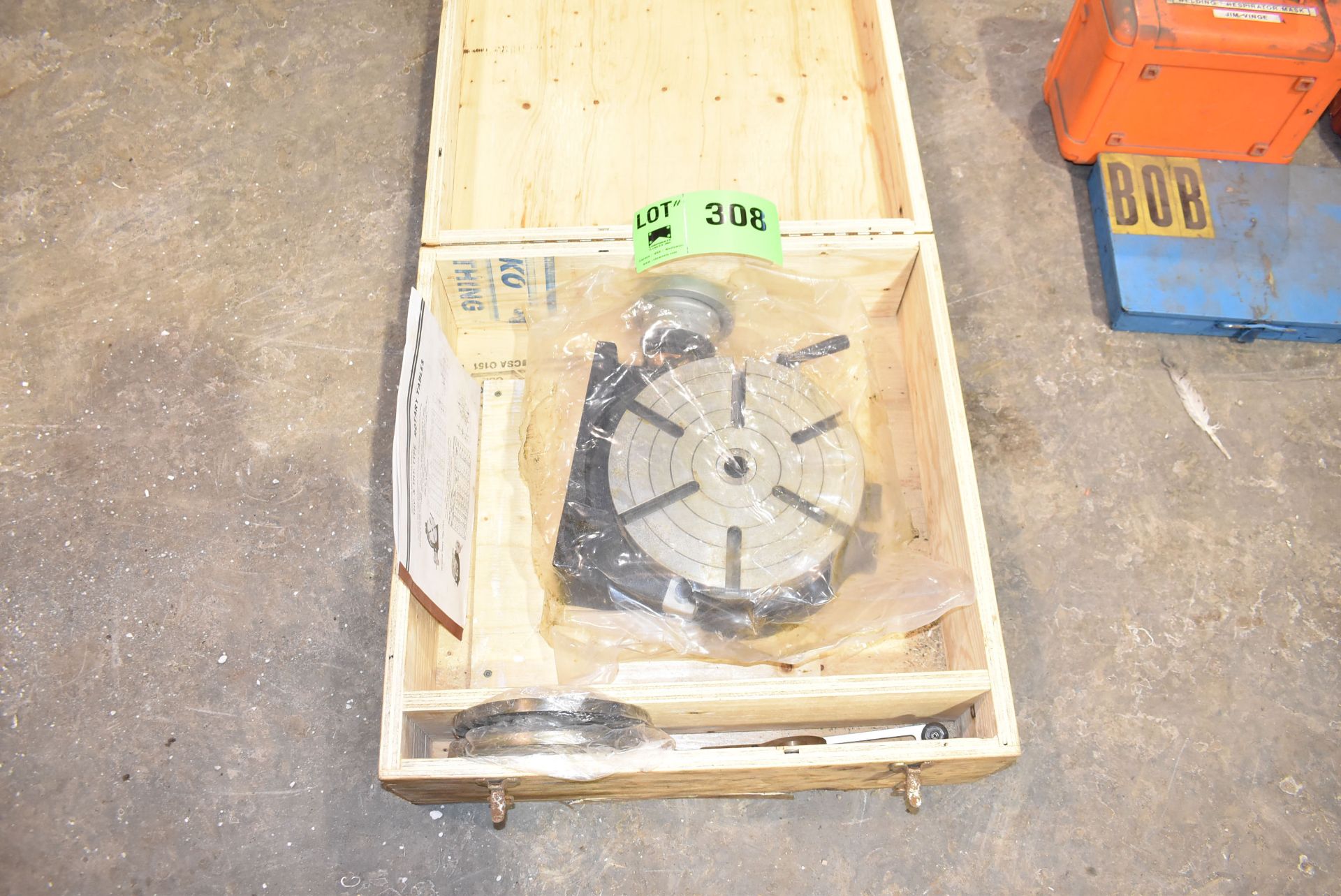 THV 10" ROTARY TABLE S/N N/A [RIGGING FEE FOR LOT #308 - $30 CAD PLUS APPLICABLE TAXES]