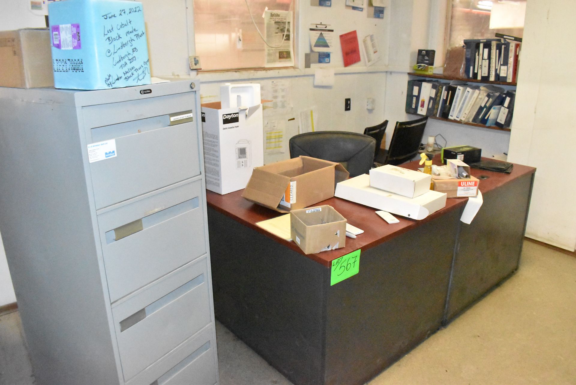 LOT/ CONTENTS OF OFFICE CONSISTING OF FURNITURE AND CABINETS [RIGGING FEE FOR LOT #567 - $180 CAD