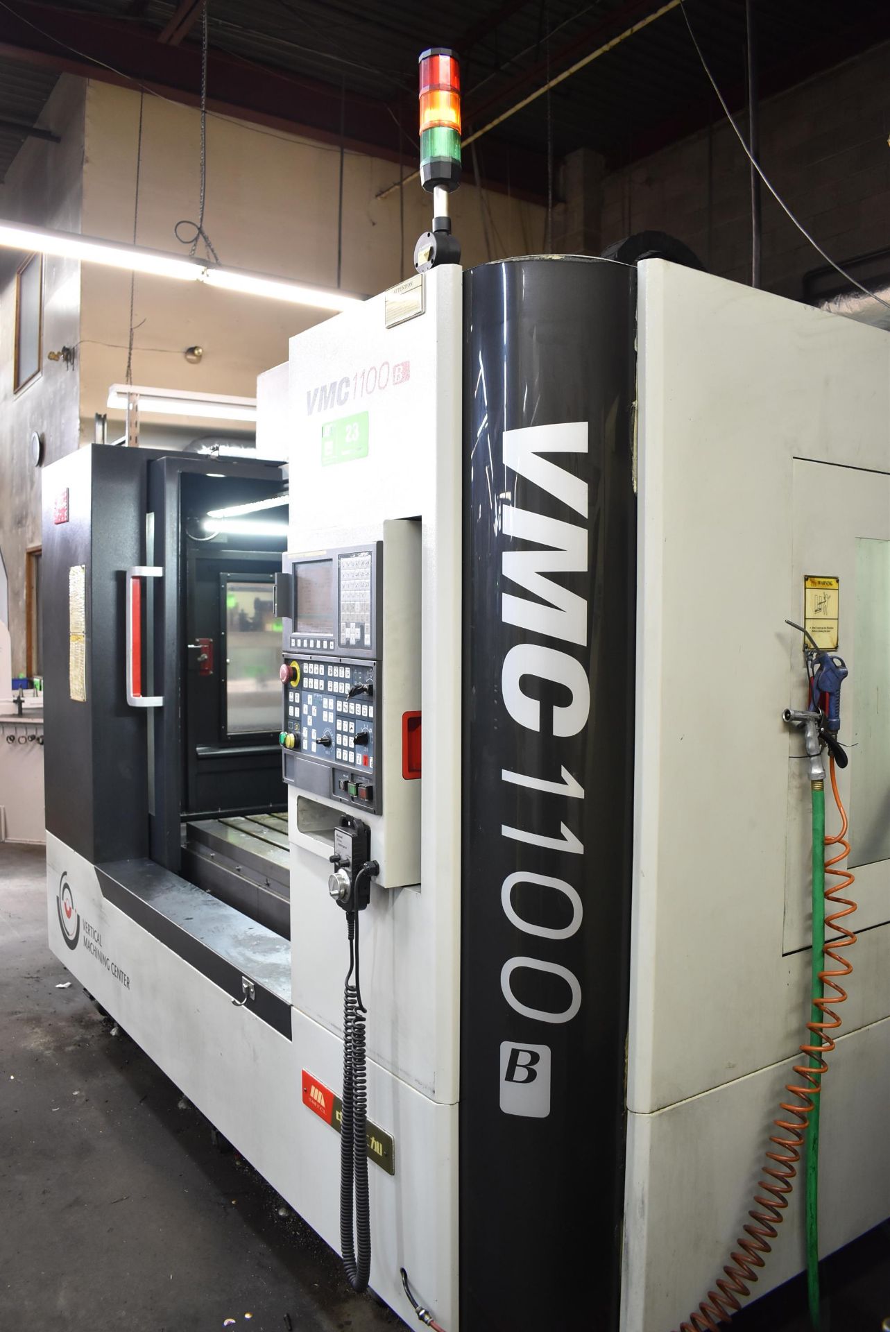 SMTCL (2012) 1100B CNC VERTICAL MACHINING CENTER WITH FANUC SERIES OI-MD CNC CONTROL, 24" X 51" T- - Image 8 of 12