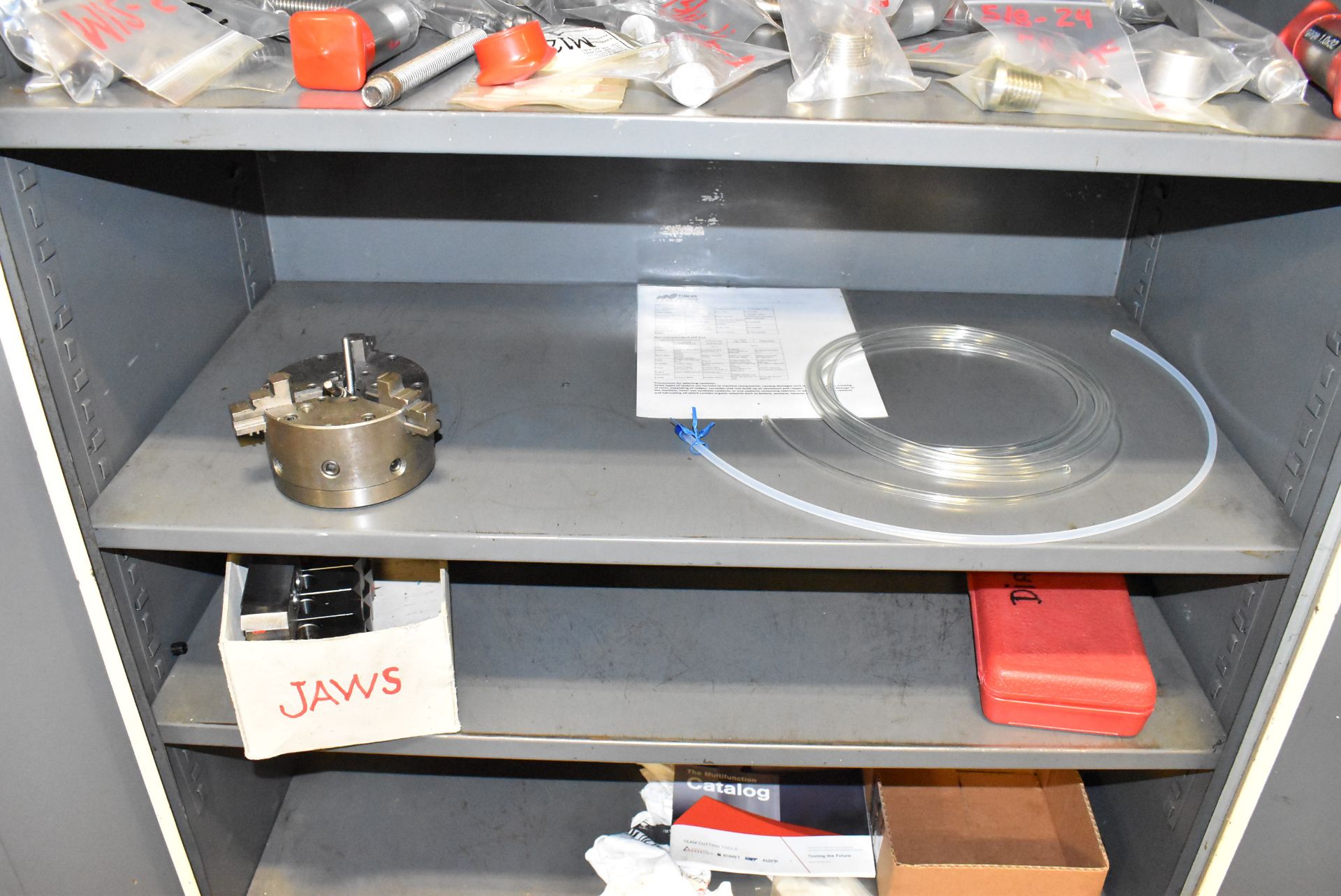 LOT/ CABINET WITH CONTENTS CONSISTING OF LATHE ACCESSORIES - Image 5 of 5