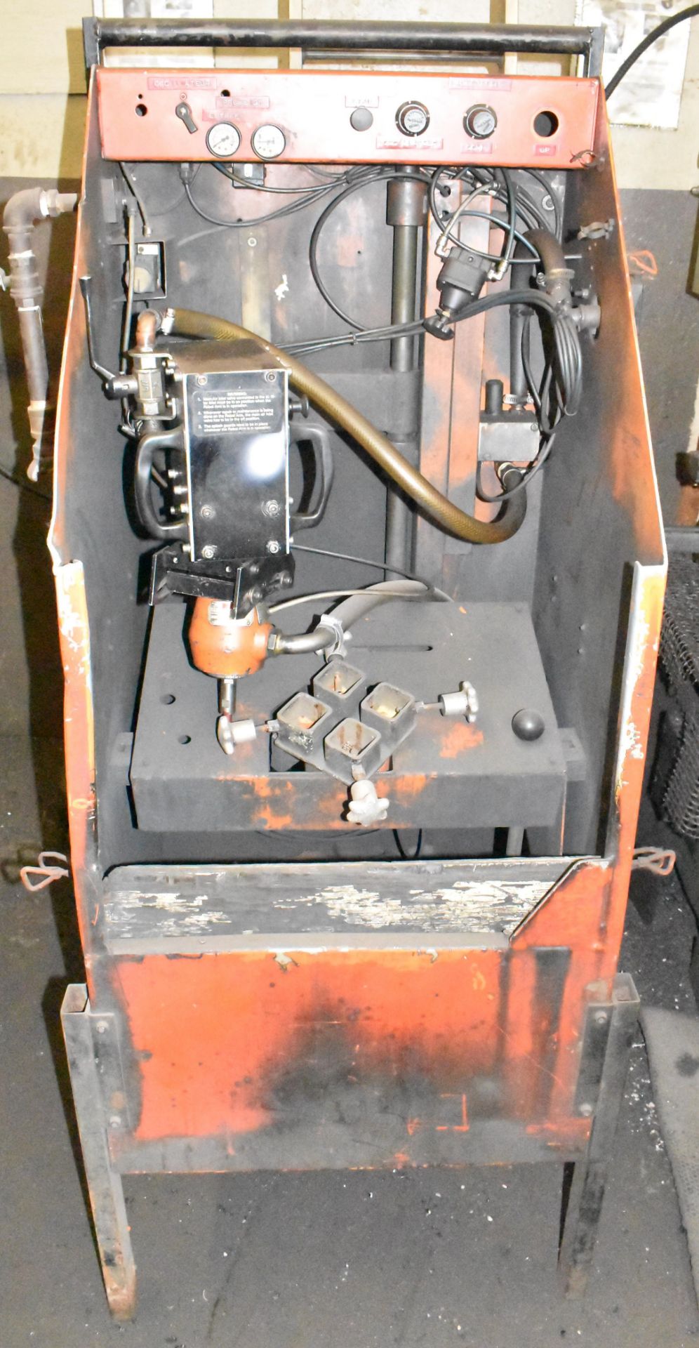 MFG UNKNOWN BUTTON-BIT GRINDER, S/N N/A (CI) (LOCATED AT 5830 AV. ANDOVER, MONT-ROYAL, QC H4T 1H4)