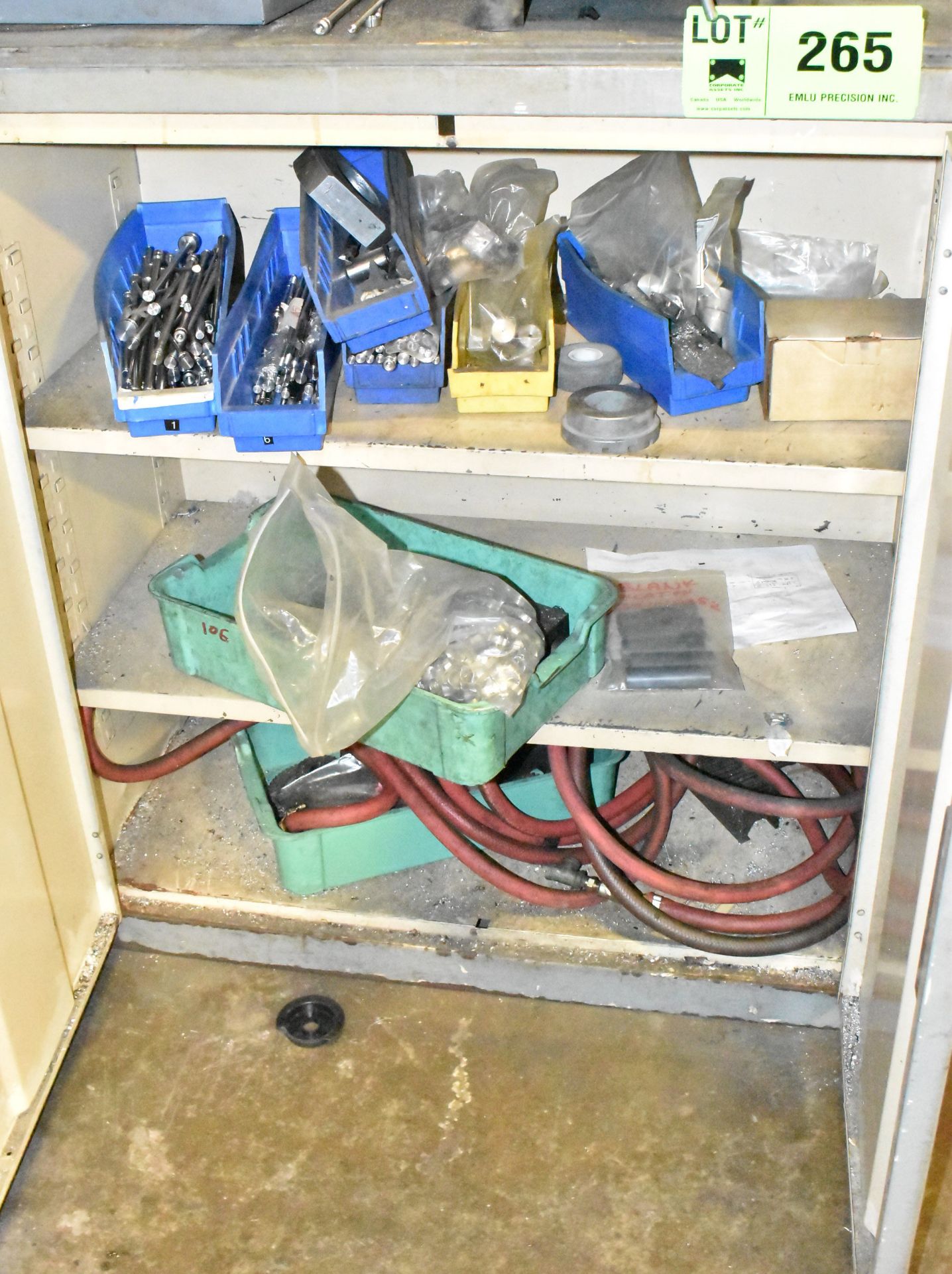 LOT/ CABINET WITH CONTENTS CONSISTING OF HARDWARE AND SUPPLIES