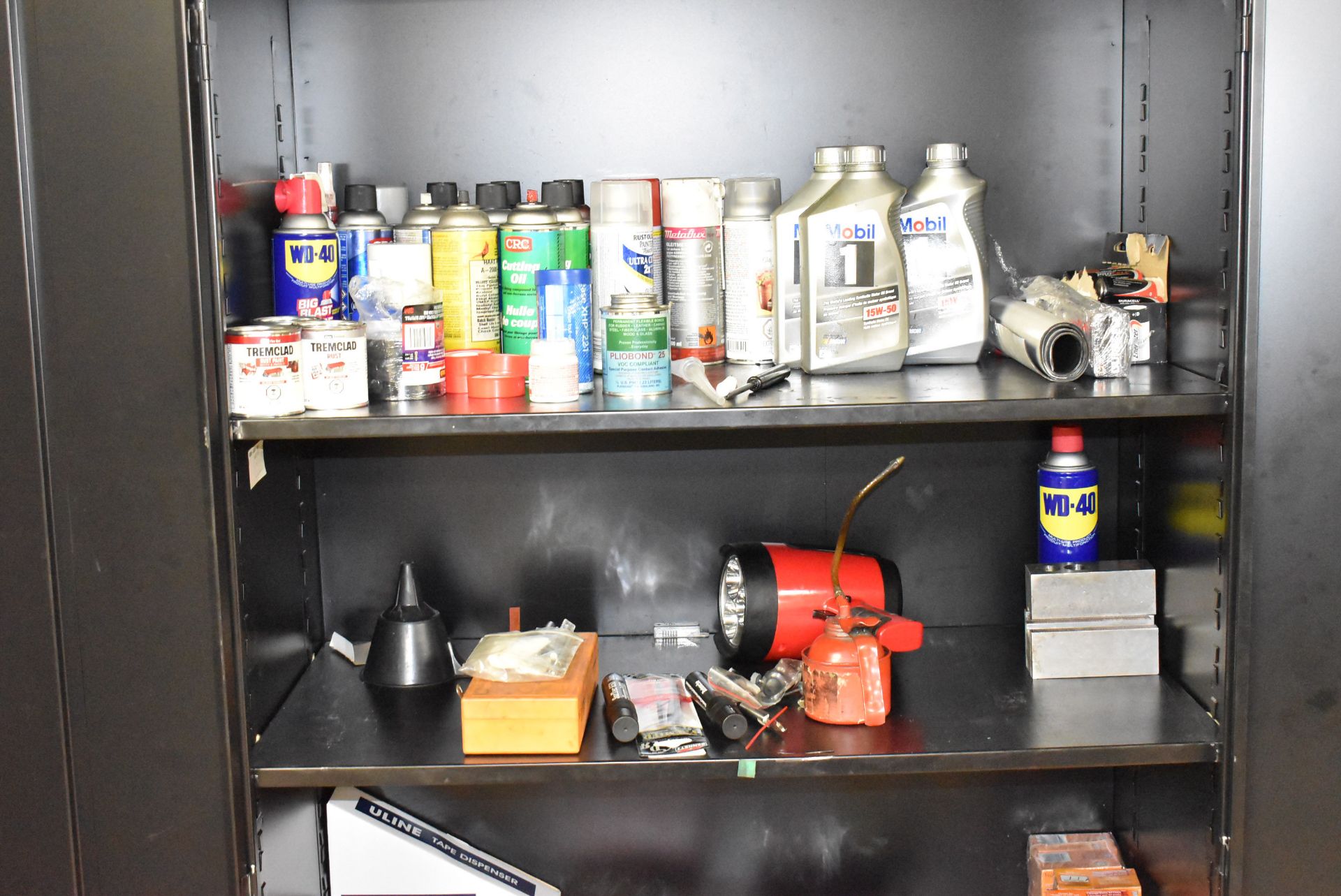 LOT/ CABINET WITH CONTENTS CONSISTING OF OILS AND SUPPLIES - Image 2 of 4