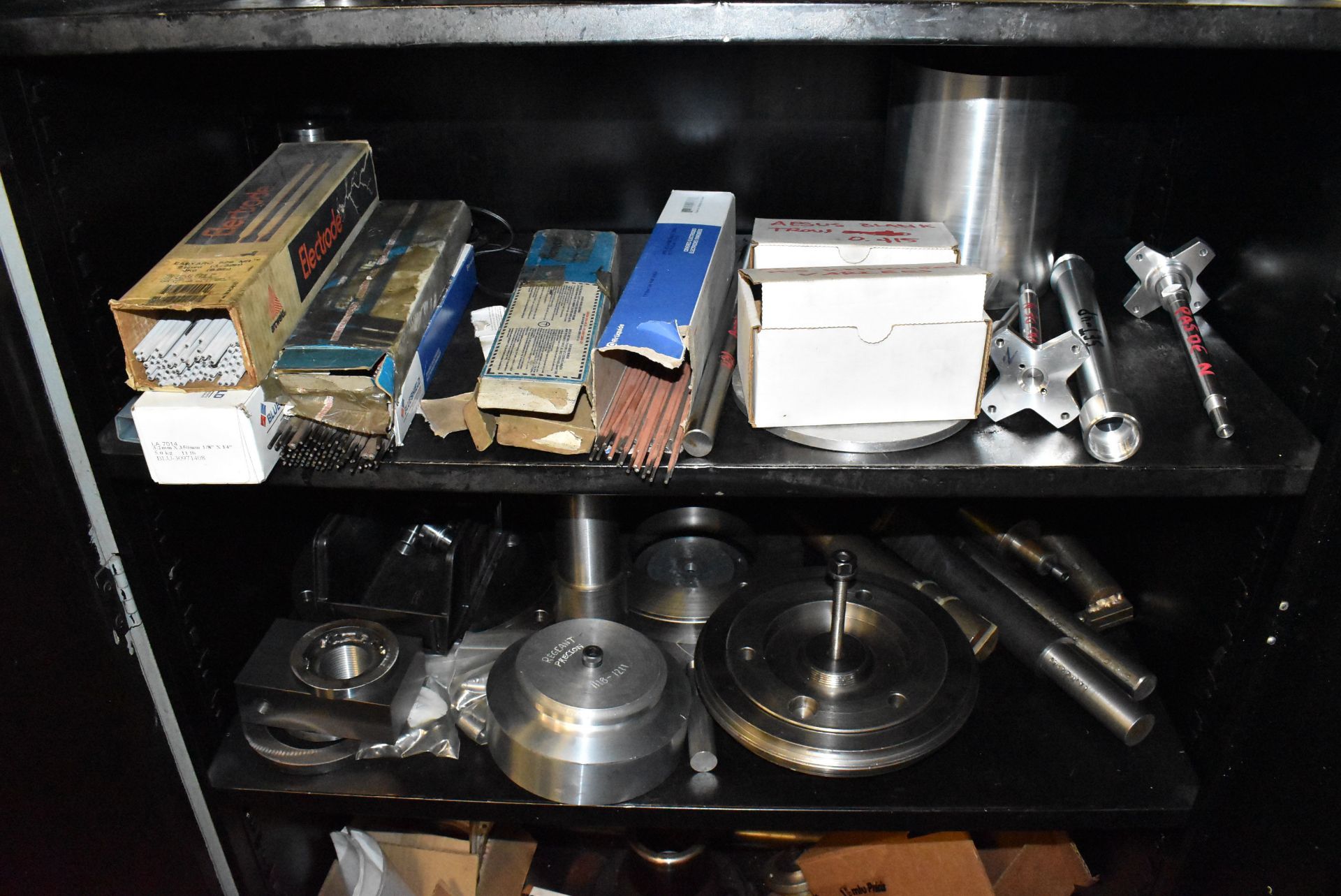 LOT/ (2) CABINETS WITH CONTENTS CONSISTING OF LATHE ACCESSORIES - Image 3 of 6