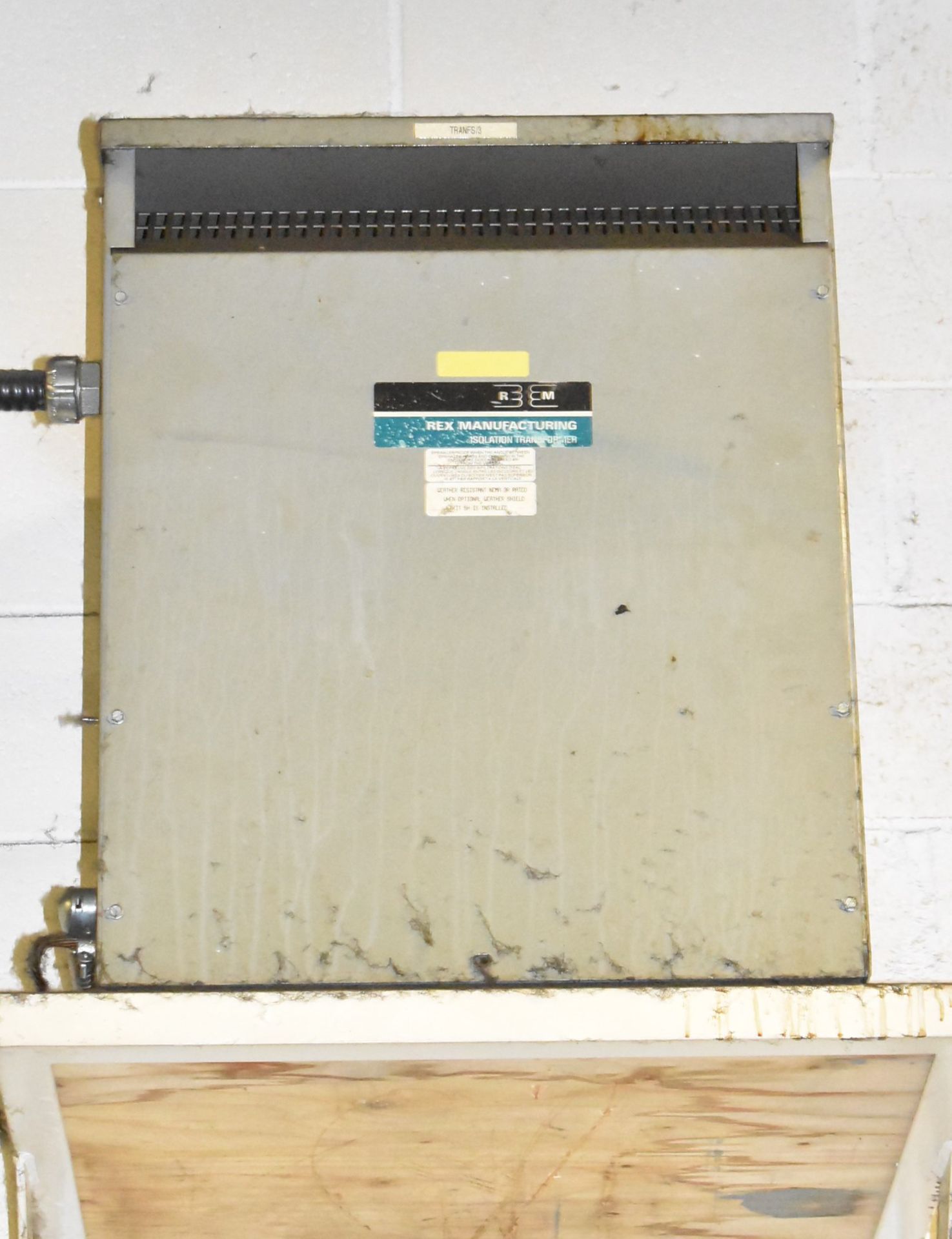 REX MFG 30 KVA TRANSFORMER, 600-230-133V/3PH/60HZ, S/N N/A (CI) [RIGGING FE FOR LOT #64 - $125 CAD