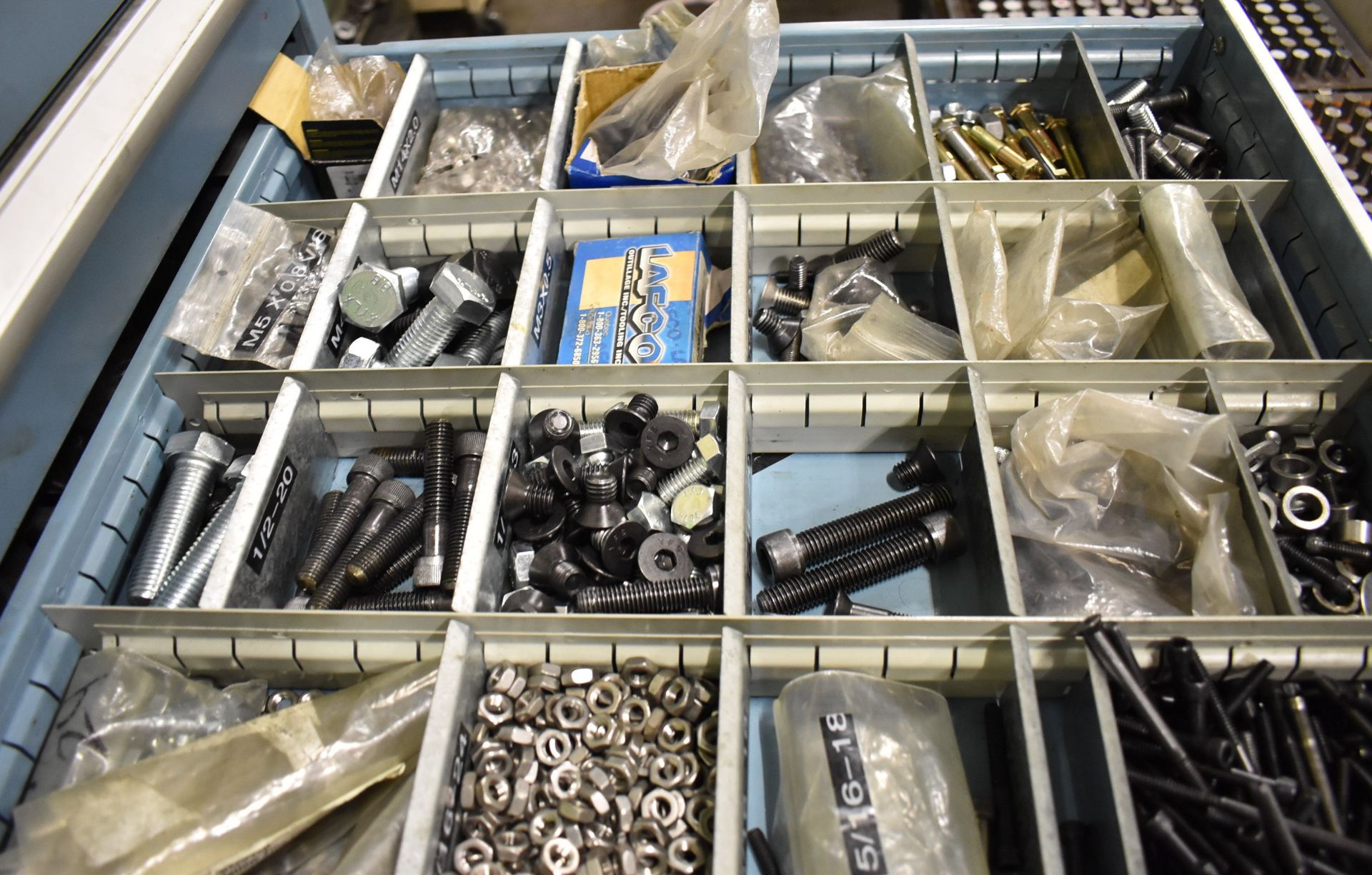 LOT/ CONTENTS OF CABINET CONSISTING OF HARDWARE, END MILLS AND SUPPLIES - Image 3 of 7