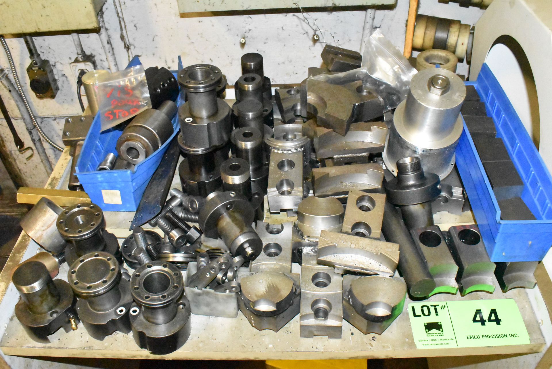 LOT/ TURNING CENTER ACCESSORIES AND CHUCK JAWS