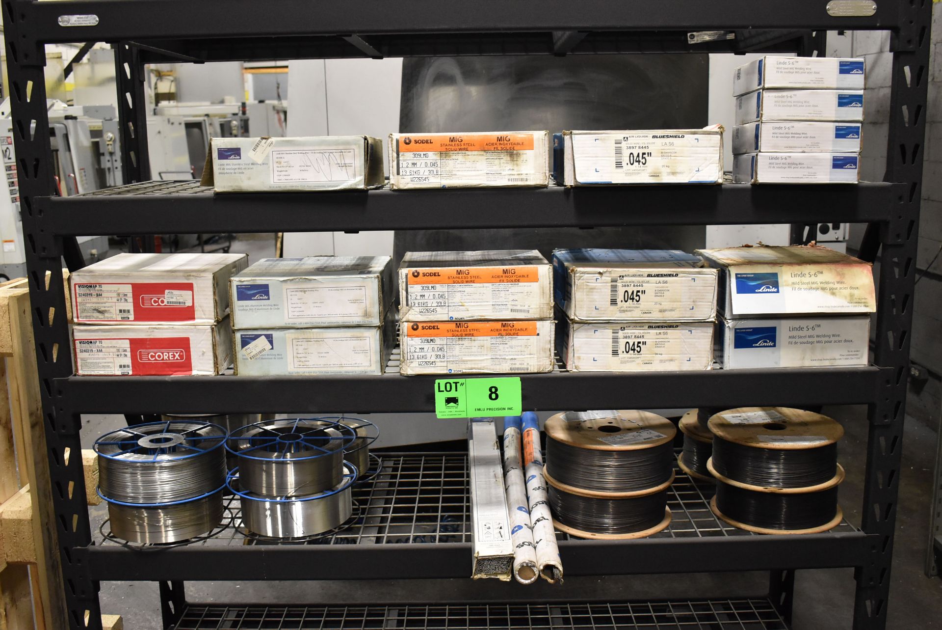LOT/ SHELF WITH CONTENTS CONSISTING OF WELDING WIRE AND ELECTRODES