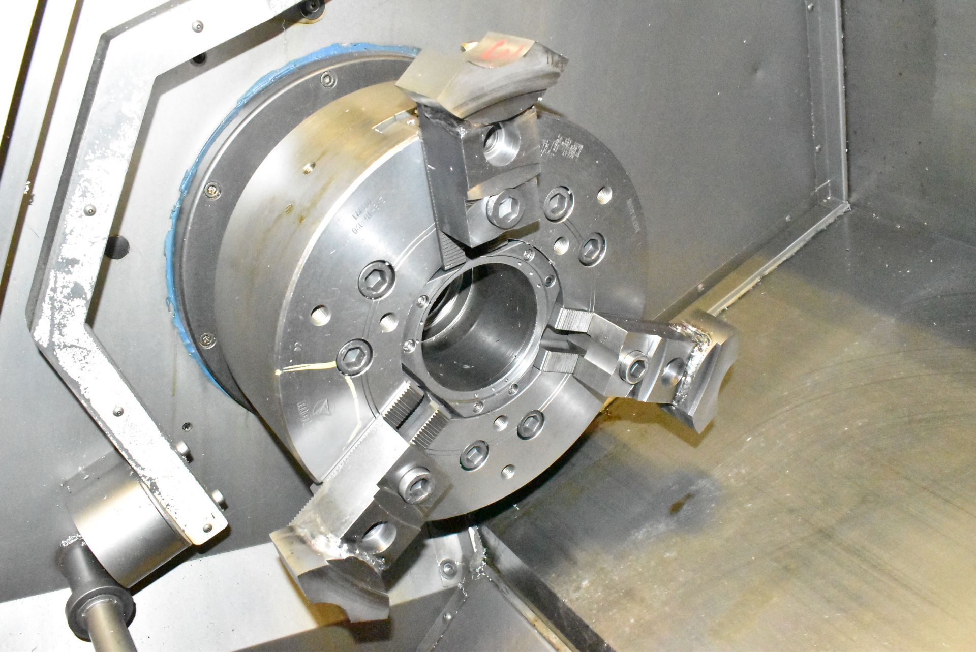 HAAS SL30TB CNC TURNING CENTER WITH HAAS CNC CONTROL, 15" 3-JAW HYDRAULIC CHUCK, 4" SPINDLE BORE, - Image 5 of 8