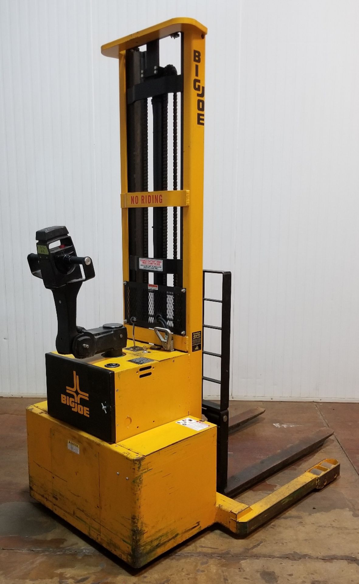 BIG JOE (2012) PDM30-154 3,000 LB. CAPACITY 12V WALK-BEHIND ELECTRIC PALLET STACKER WITH 154" MAX. - Image 2 of 2