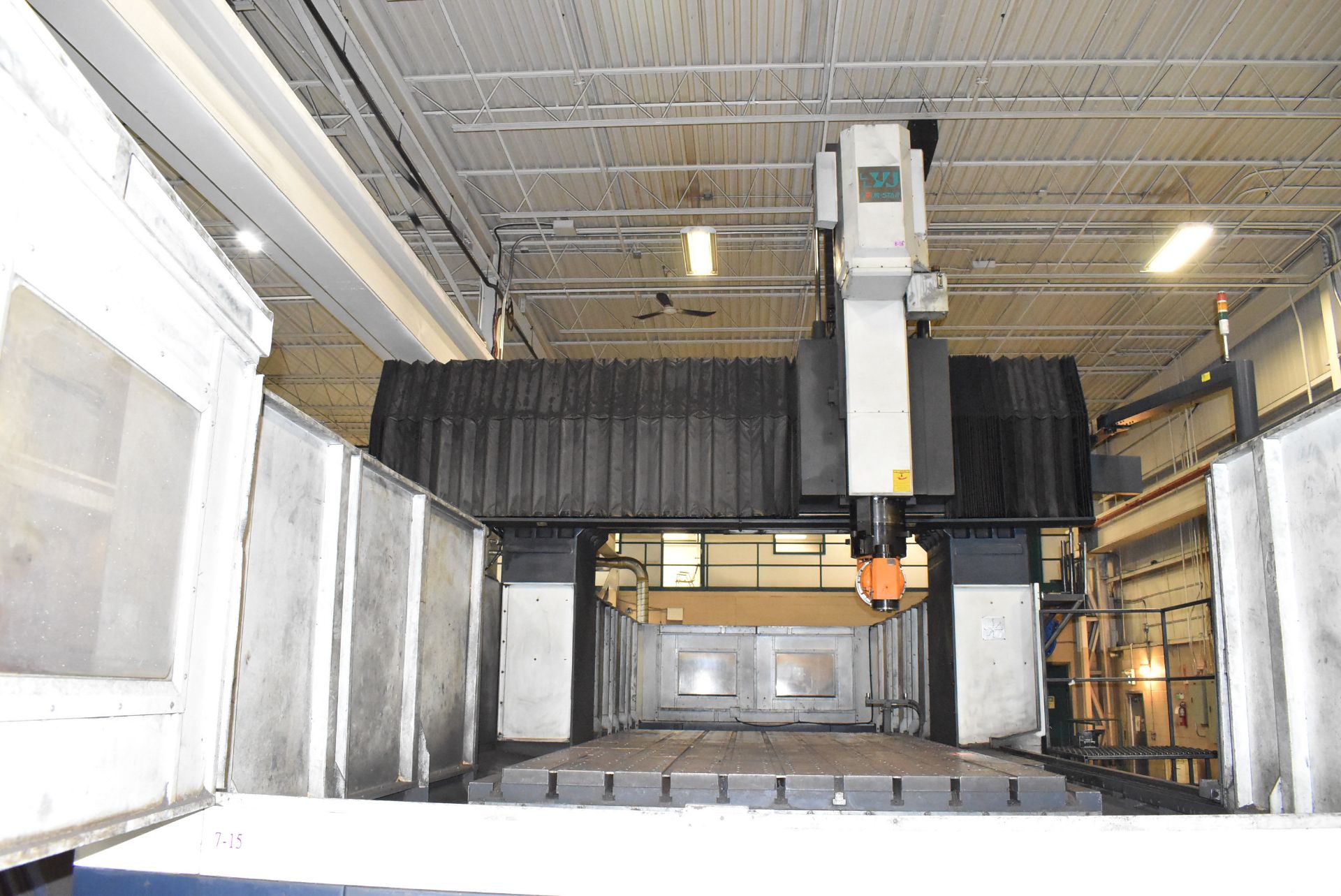 FOUR STAR (2014) FD-2842/5F 5-AXIS BRIDGE-TYPE CNC VERTICAL MACHINING CENTER WITH FANUC SERIES OI-MD - Image 8 of 12