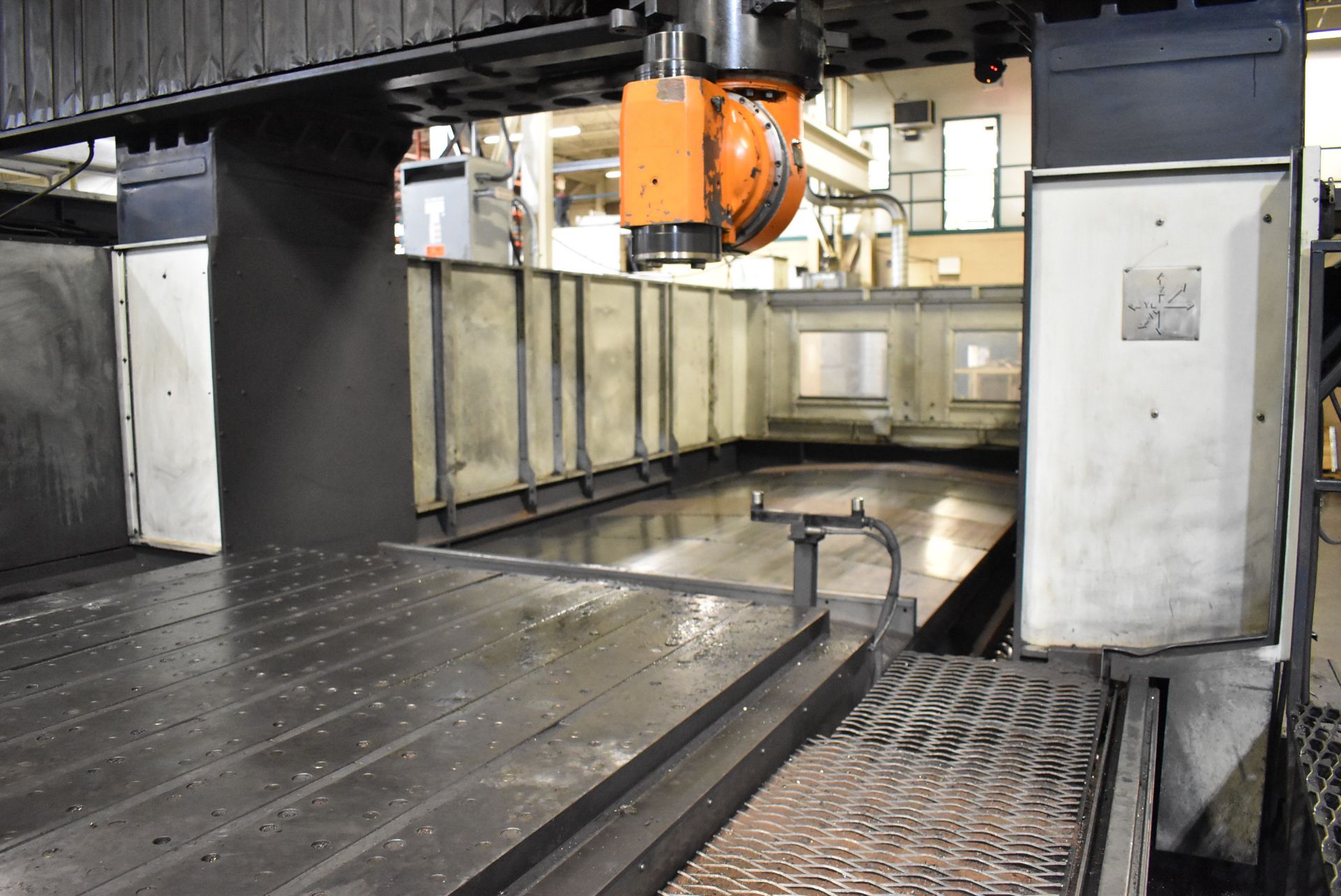 FOUR STAR (2014) FD-2842/5F 5-AXIS BRIDGE-TYPE CNC VERTICAL MACHINING CENTER WITH FANUC SERIES OI-MD - Image 5 of 12