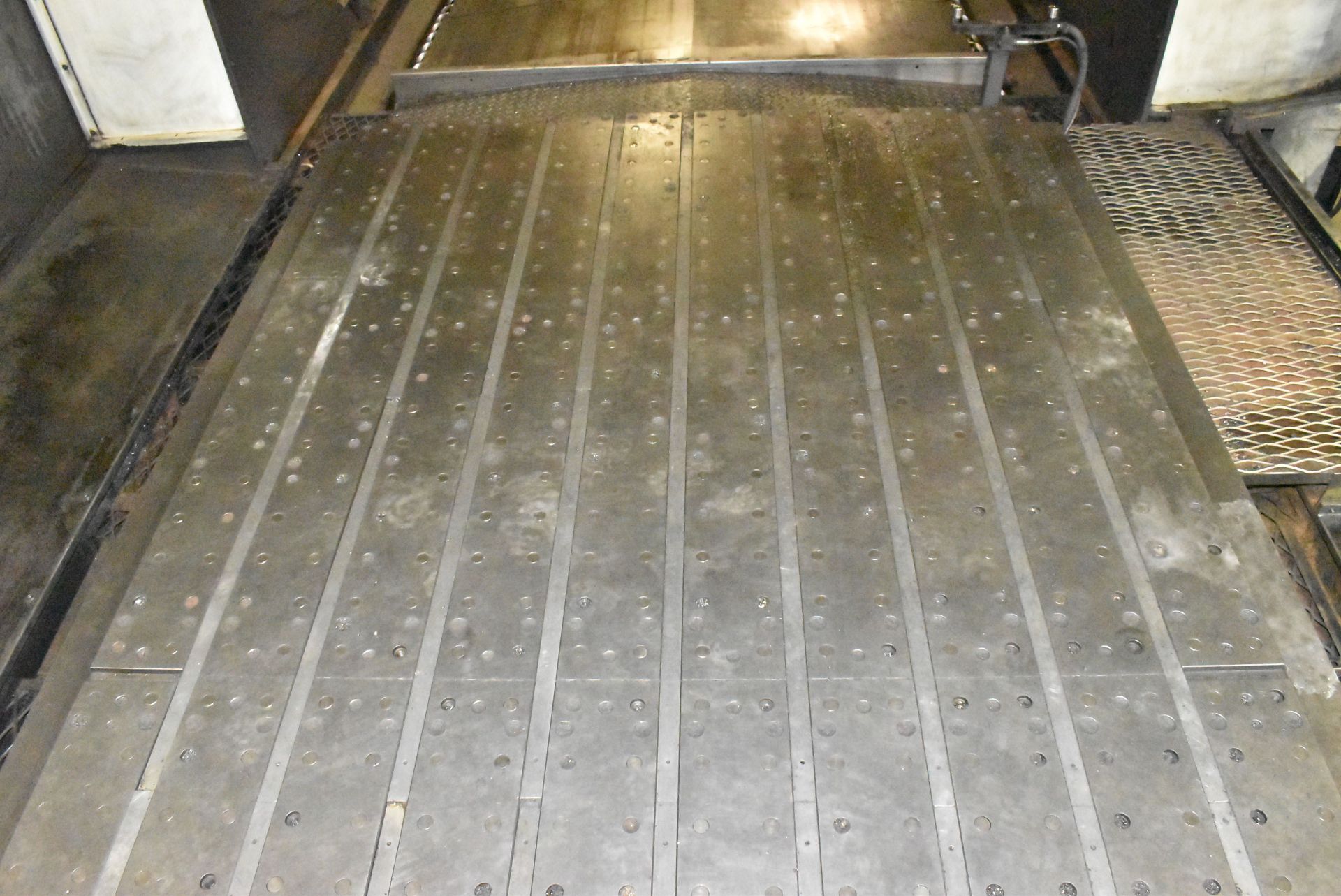 (2) 81.5" X 77.5" PRECISION QUICK-CLAMP FIXTURE PLATES (CI) [RIGGING FEE FOR LOT #51 - $200 CAD PLUS - Image 4 of 5