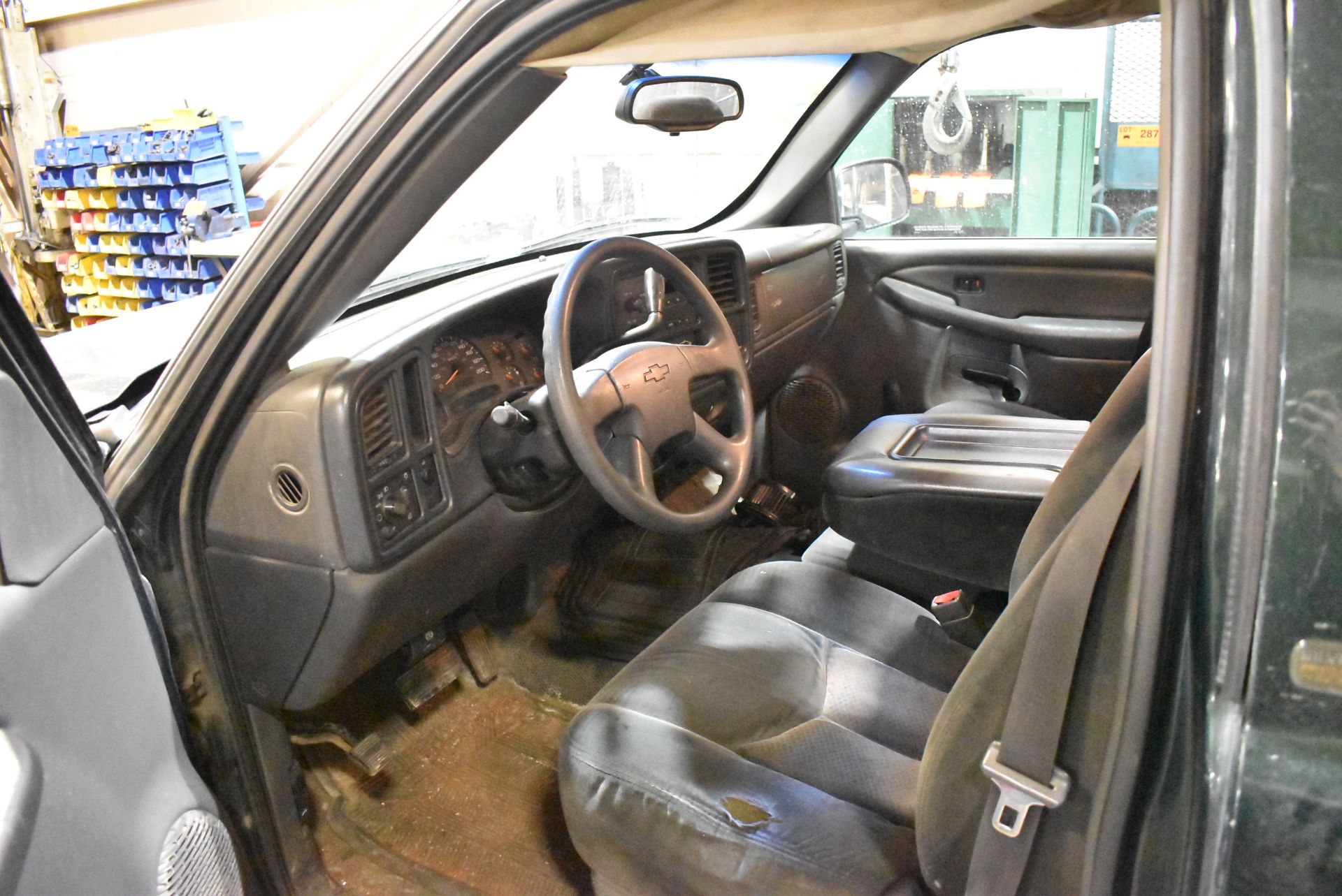 CHEVROLET (2003) SILVERADO 1500 PICKUP TRUCK WITH 4.3L 6 CYL. GAS ENGINE, AUTOMATIC TRANSMISSION, - Image 7 of 12