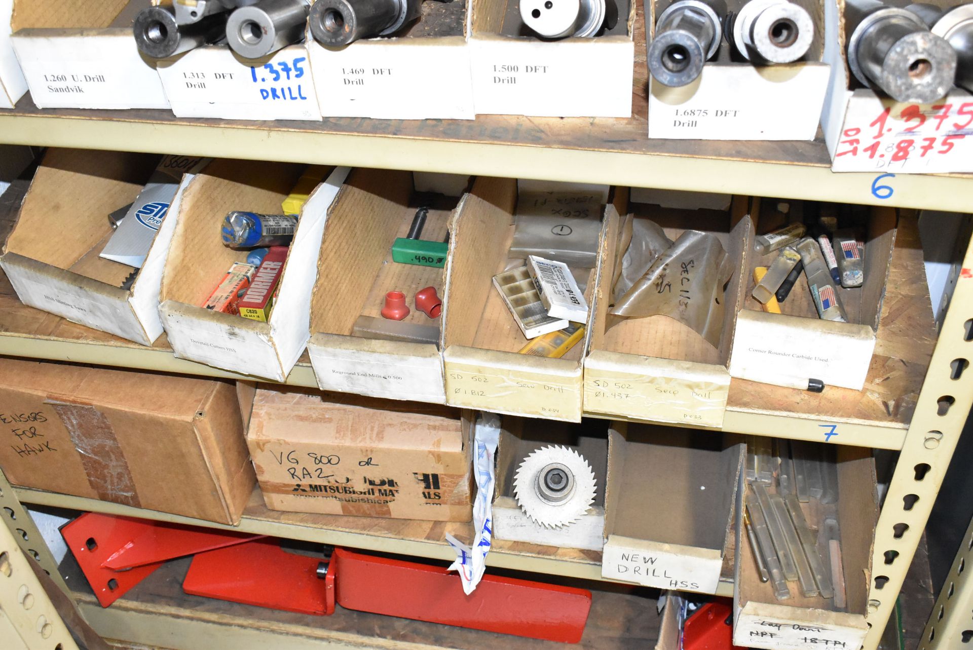 LOT/ (1) SHELVING SECTION WITH CONTENTS CONSISTING OF REAMERS AND DRILLS [RIGGING FEE FOR LOT #111 - - Image 6 of 6