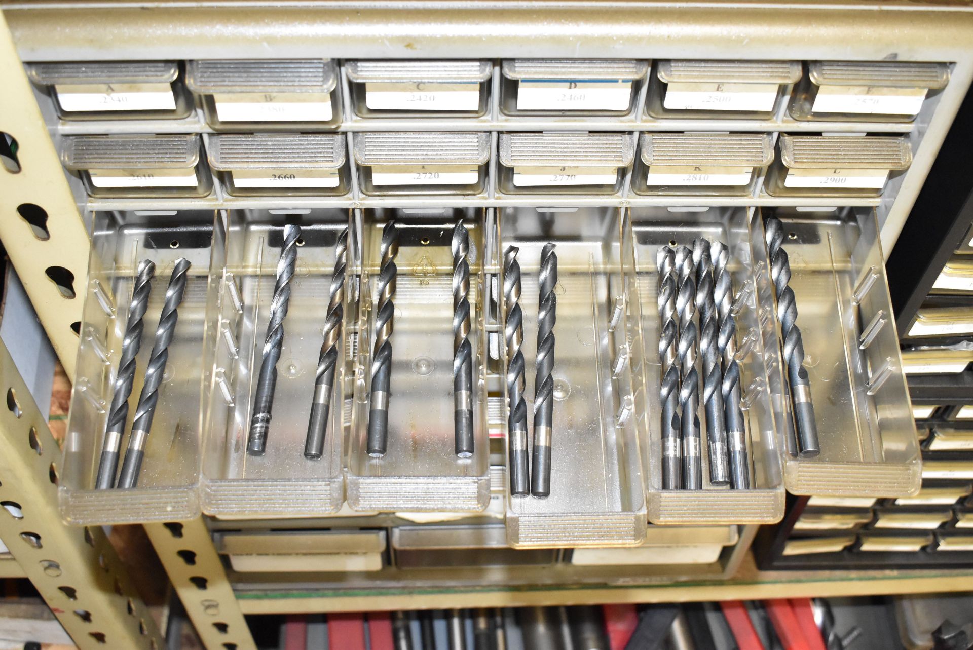 LOT/ (1) SHELVING SECTION WITH CONTENTS CONSISTING OF DRILLS, REAMERS, CUTTING TOOLS, PARTS AND - Image 5 of 13