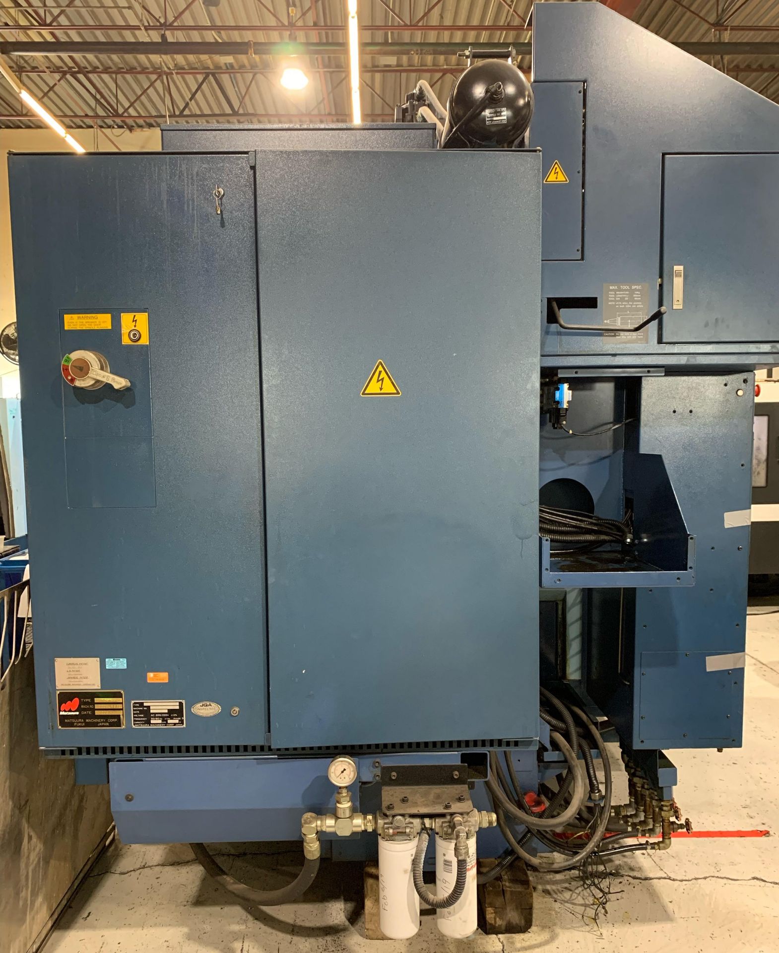 MATSUURA (2000) RA-3G2 TWIN-PALLET VERTICAL MACHINING CENTER WITH YASNAC CNC CONTROL, (2) 31.5" X - Image 9 of 20