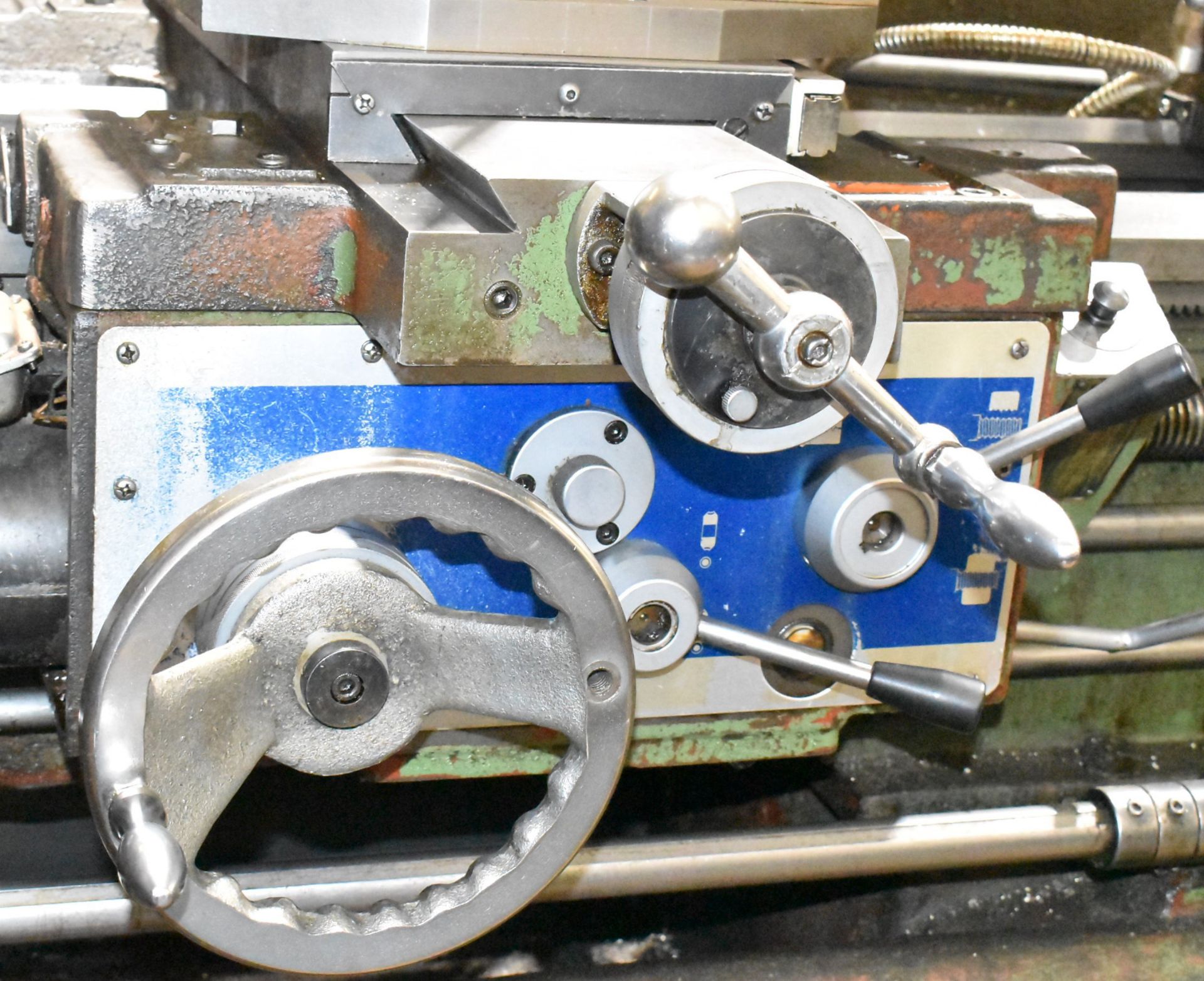 MODERN 22 80 GAP BED ENGINE LATHE WITH 22" SWING OVER BED, 31-3/8" SWING OVER GAP, 80" BETWEEN - Image 11 of 19