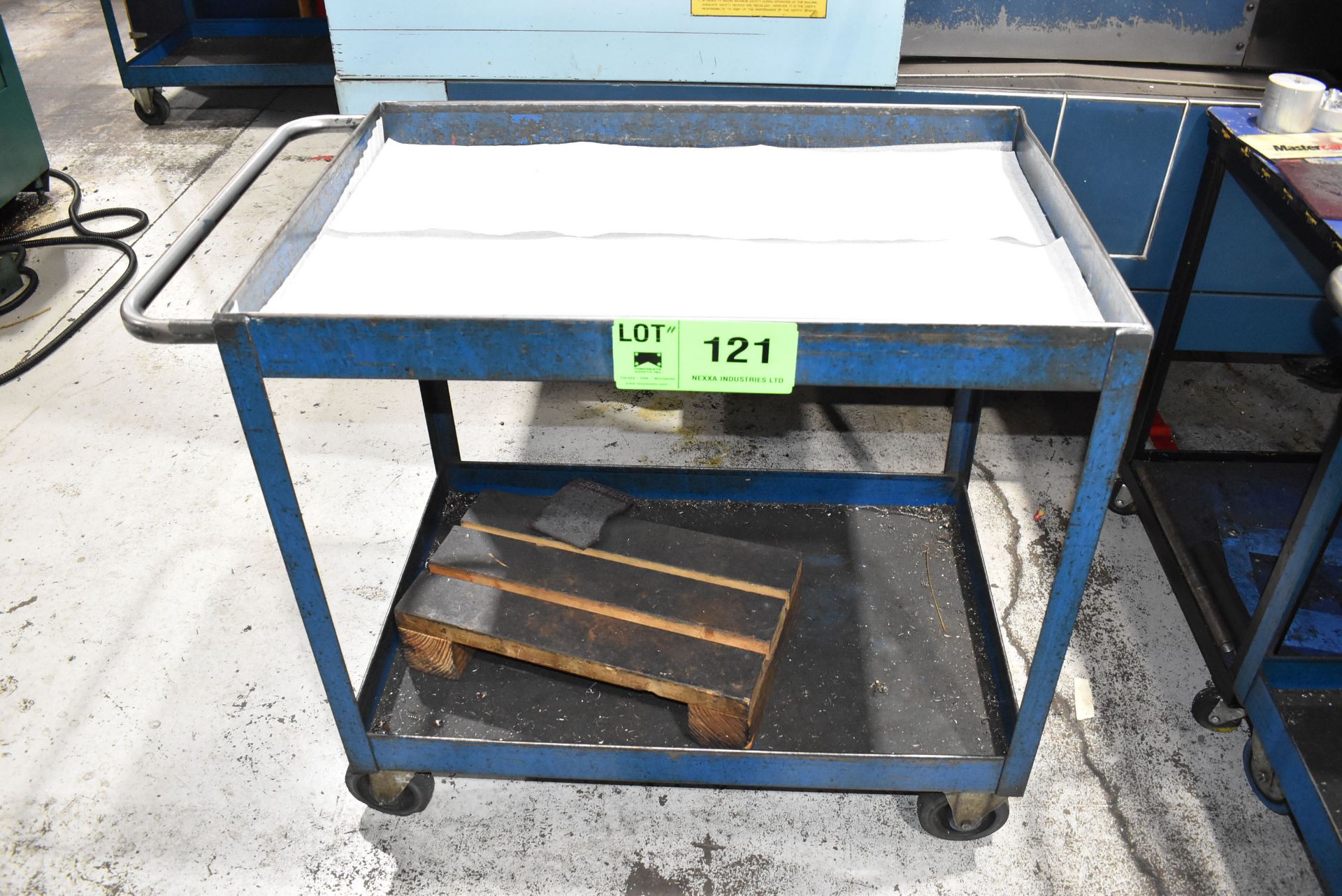 LOT/ (4) ROLLING SHOP CARTS (CONTENTS NOT INCLUDED) [RIGGING FEE FOR LOT #121 - $10 CAD PLUS