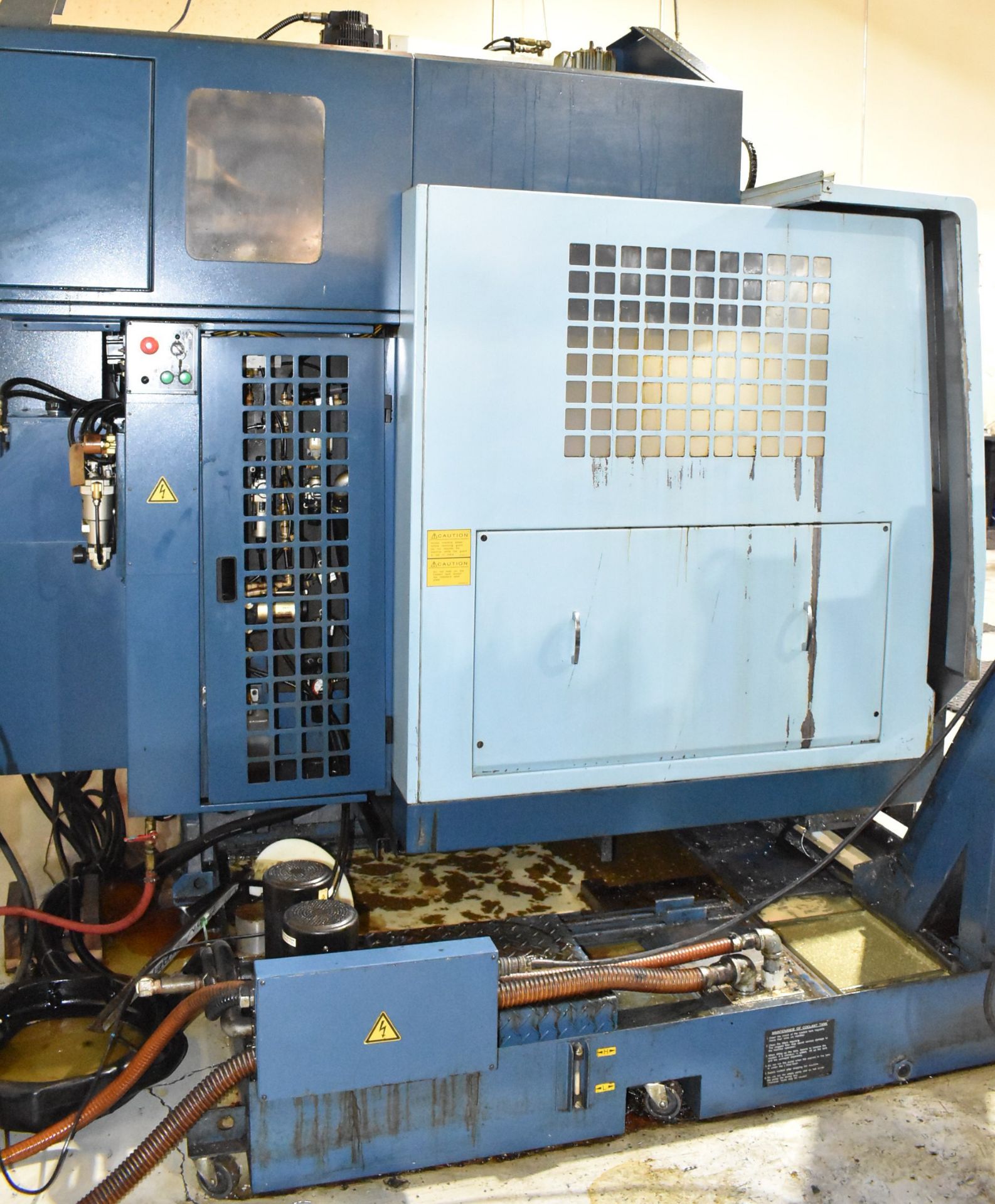 MATSUURA (2001) RA-2G TWIN-PALLET VERTICAL MACHINING CENTER WITH YASNAC CNC CONTROL, (2) 28.3" X - Image 13 of 13