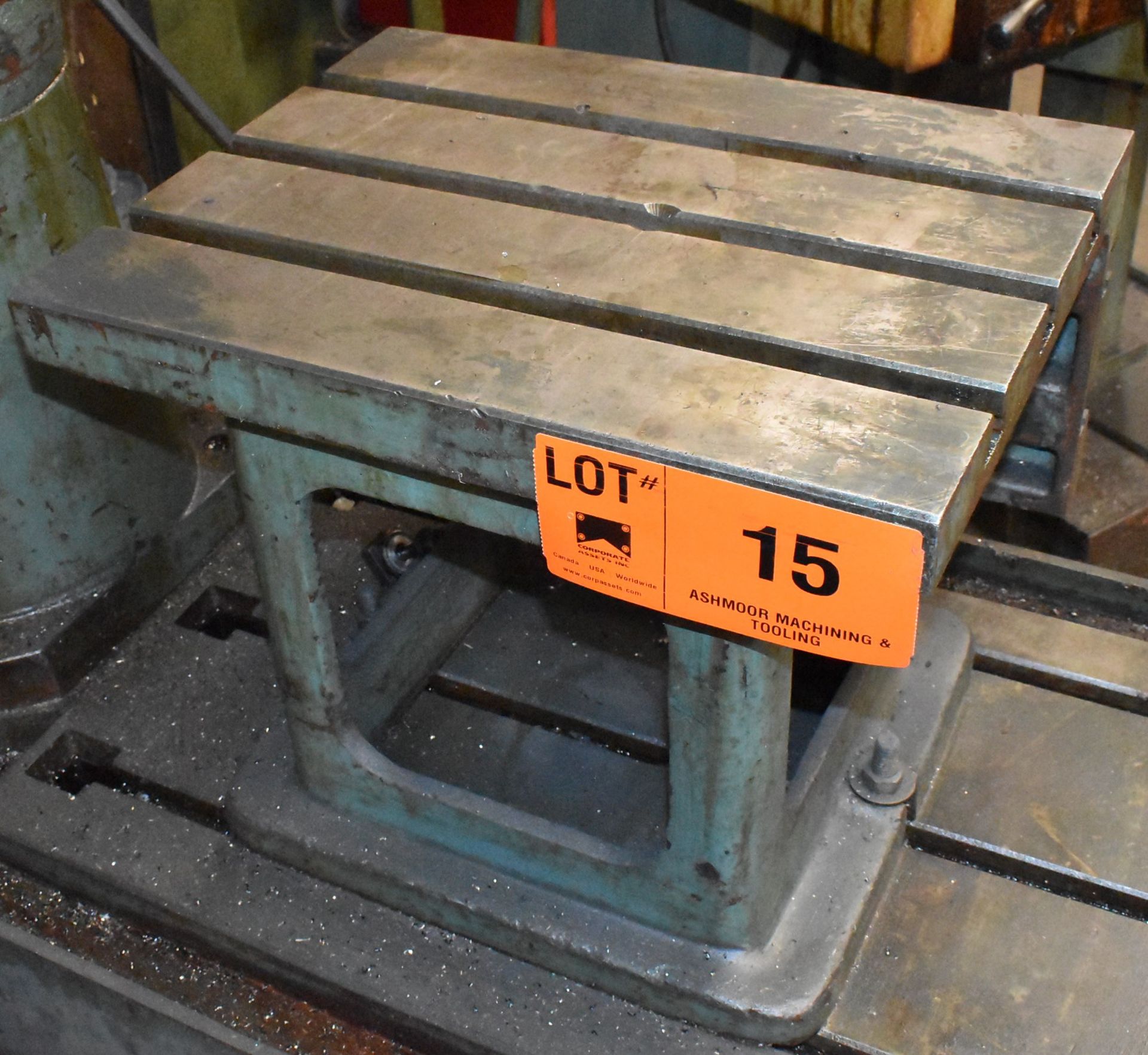 20" X 15" X 16"H T-SLOT BOX TABLE (CI) [RIGGING FEE FOR LOT #15 - $35 CAD PLUS APPLICABLE TAXES]